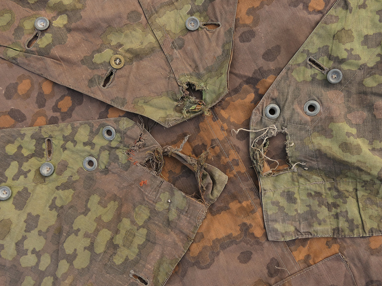 #B/ Waffen SS Original Tarpaulin – Oak Leaf Camouflage Tarpaulin – Battle-Worn