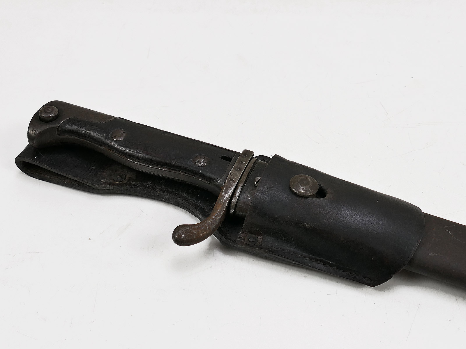 WK1 M98/05 bayonet, Mauser A.G. Oberndorf 1916, with acceptance mark and belt lug