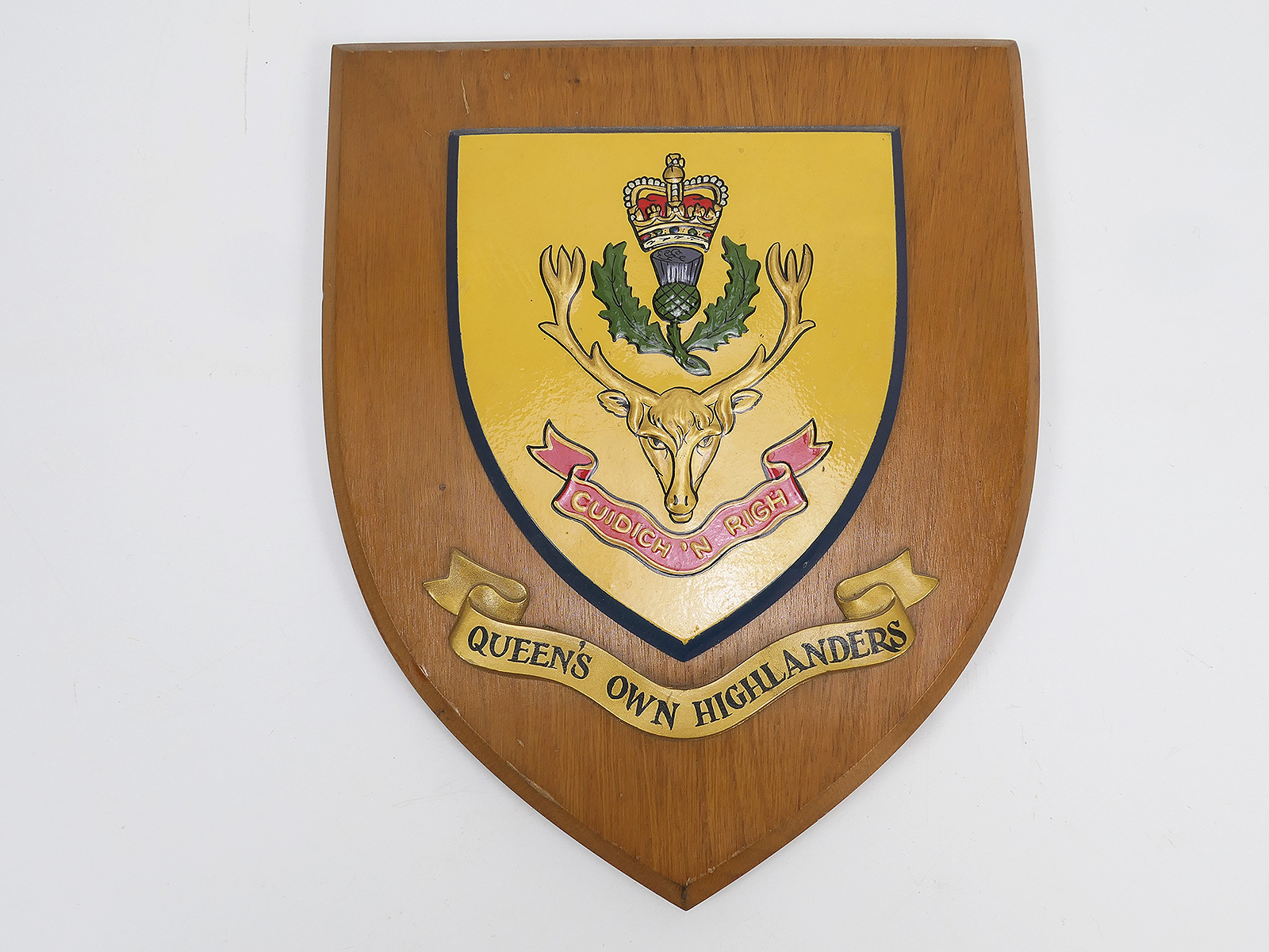 Commemorative wall plaque Queen`s Own Highlanders Regiment