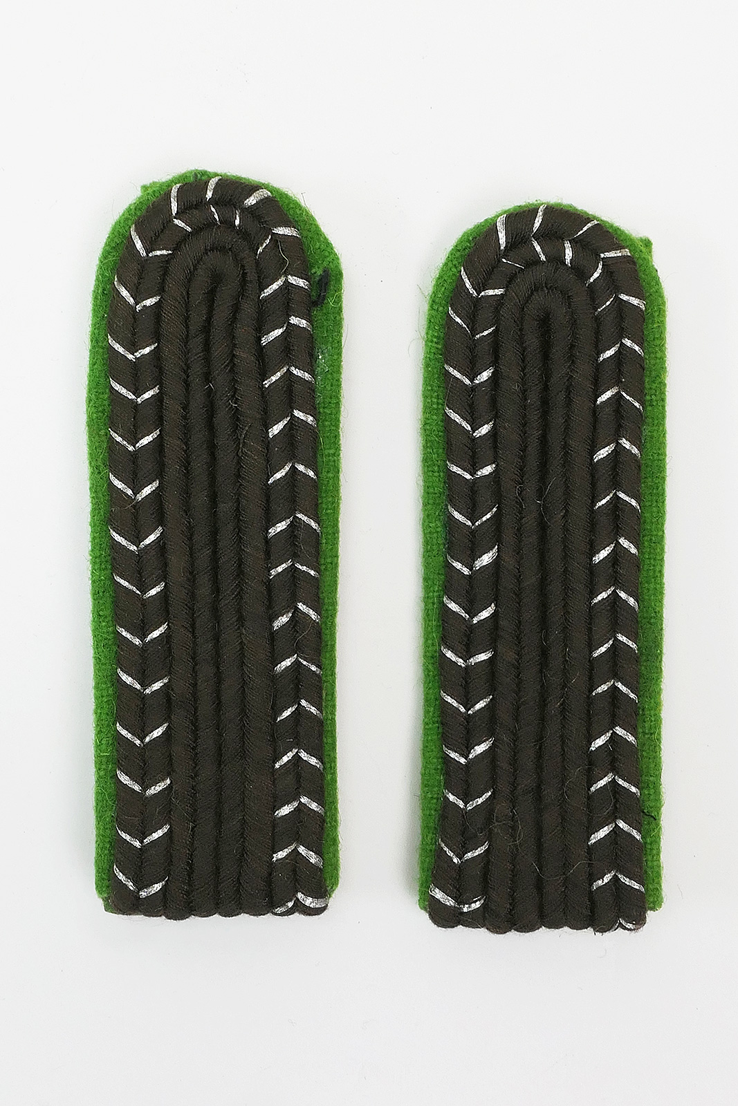 1x pair of epaulettes Wachtmeister / Rottenführer of the SD / police
