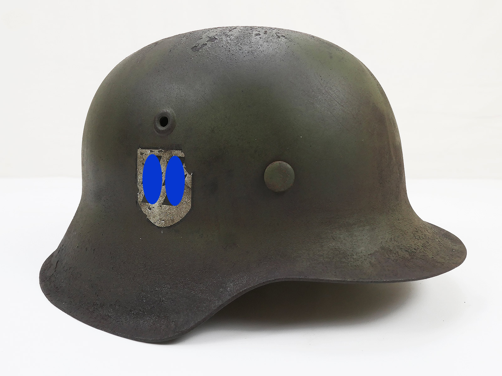 Waffen SS camouflage steel helmet M42 original shell with helmet lining size 57 camouflage helmet 1 badge 