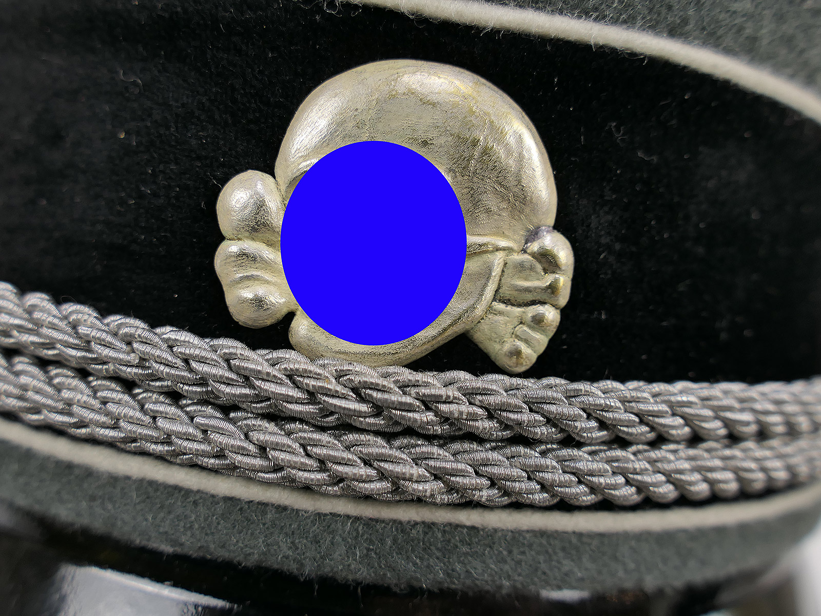 Waffen SS peaked cap, officer’s, size 58 – top-quality museum-grade reproduction with metal detailing