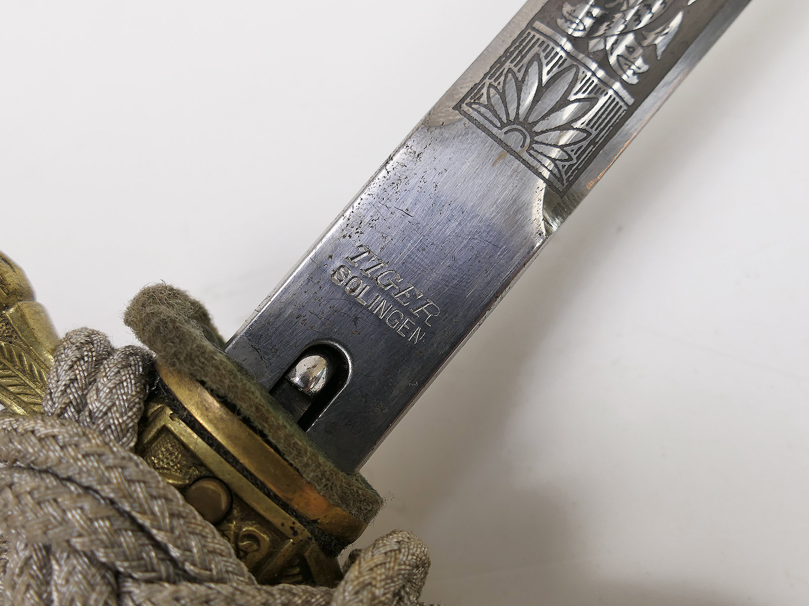 KM Kriegsmarine Officer’s Dagger, Navy Dagger M1938 with tassel and scabbard, TIGER Solingen COLLECTION
