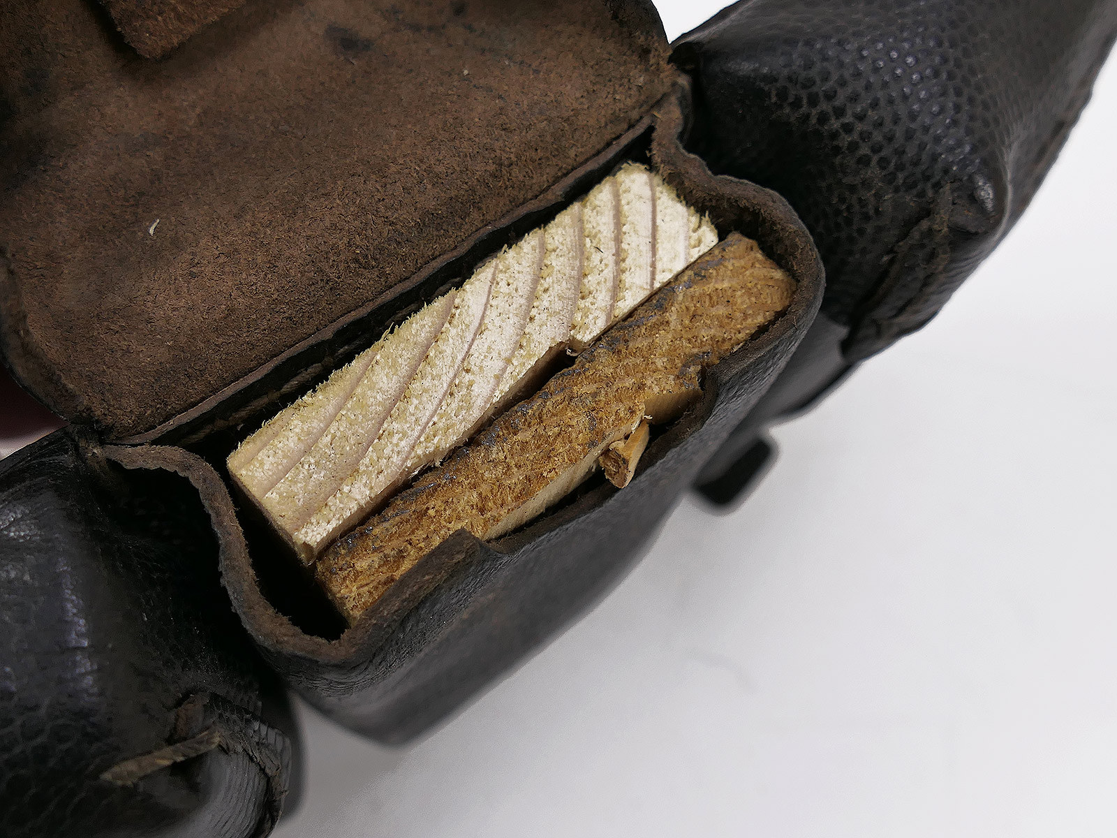 One-off item – Wehrmacht K98 3-round cartridge pouch, black, ORIGINAL, Ref. No. COLLECTION