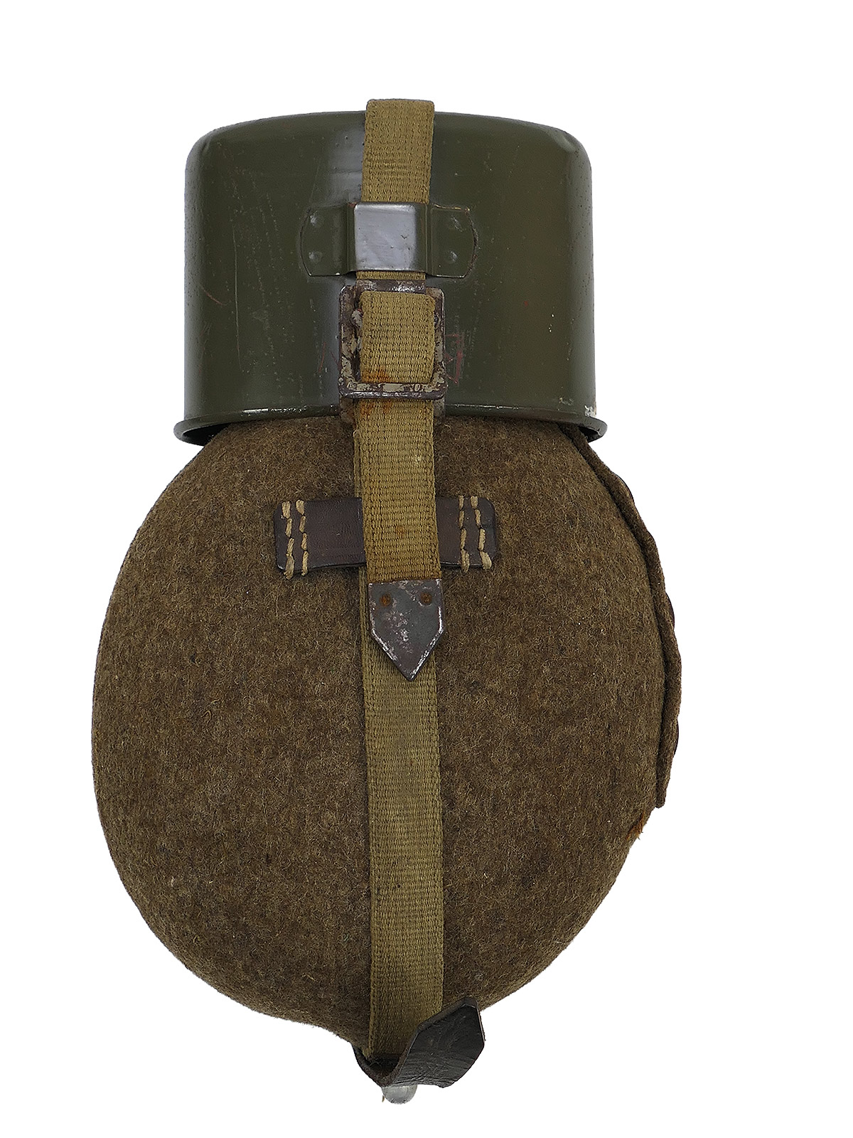 Wehrmacht MN42 canteen with steel cup – TOP COLLECTION, BATTLE-WORN