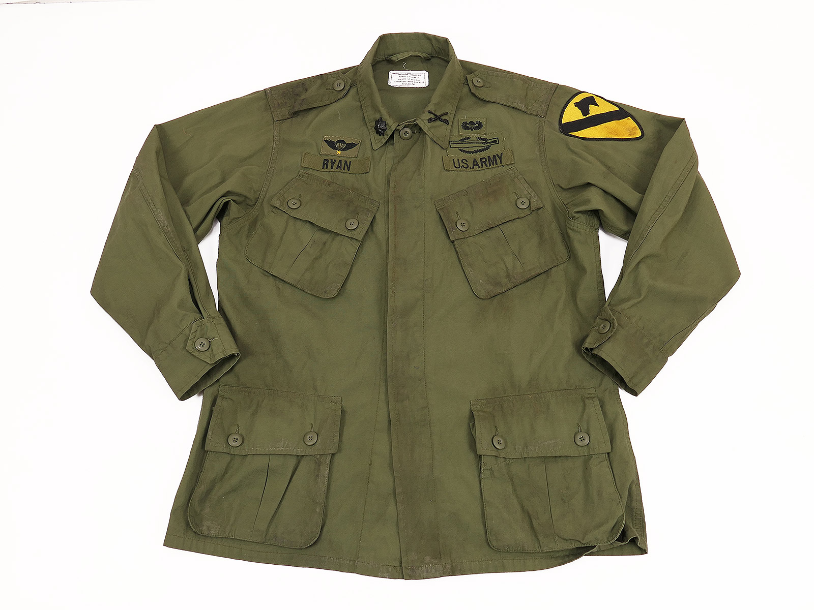 Vintage US Army M64 Jungle Jacket (film prop) with patches – 1st CAV Vietnam, olive – size Medium 