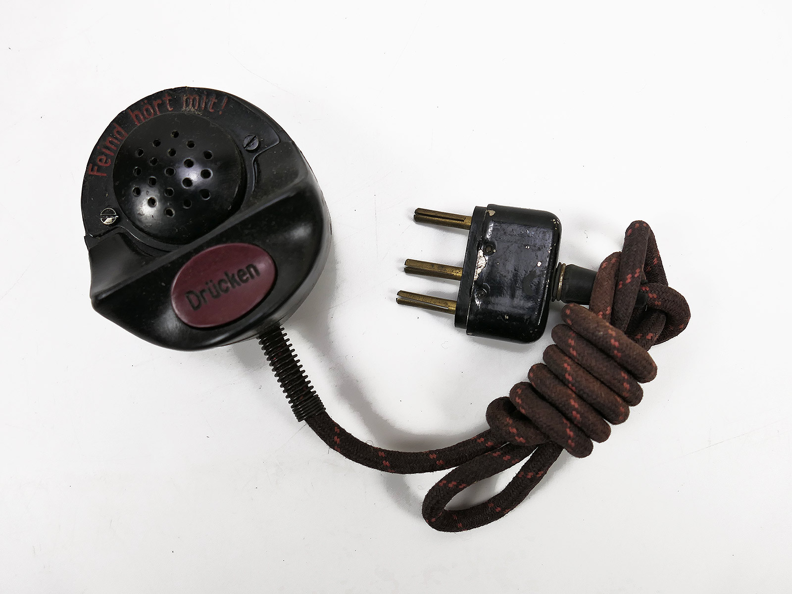 Wehrmacht original hand-held microphone " Enemy listens " radio operator radio set with acceptance