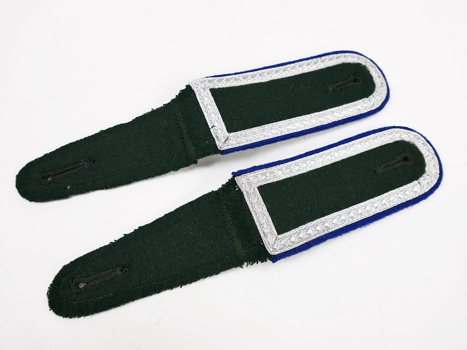Wehrmacht M36 epaulettes, sergeant medic epaulettes, field tunic M1936