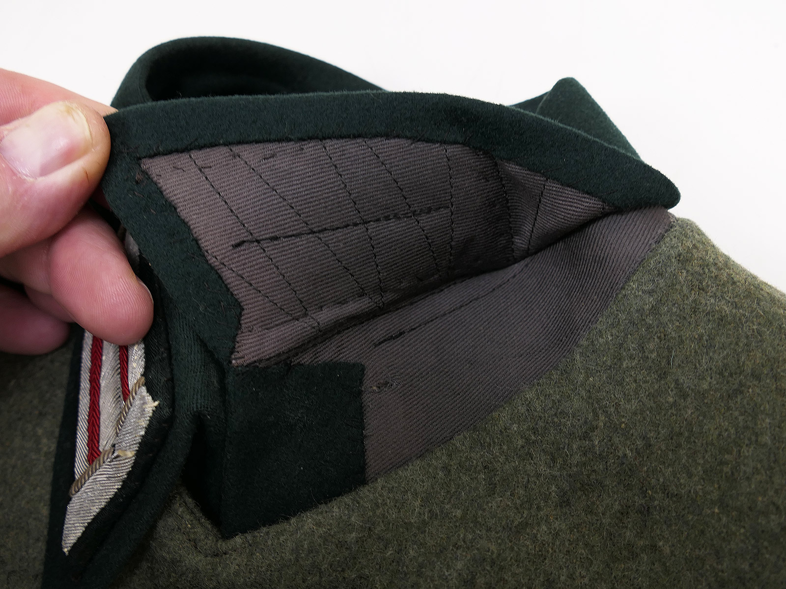 Original Wehrmacht Officer’s Field Jacket M36, Captain, Artillery, complete with breeches – COLLECTION