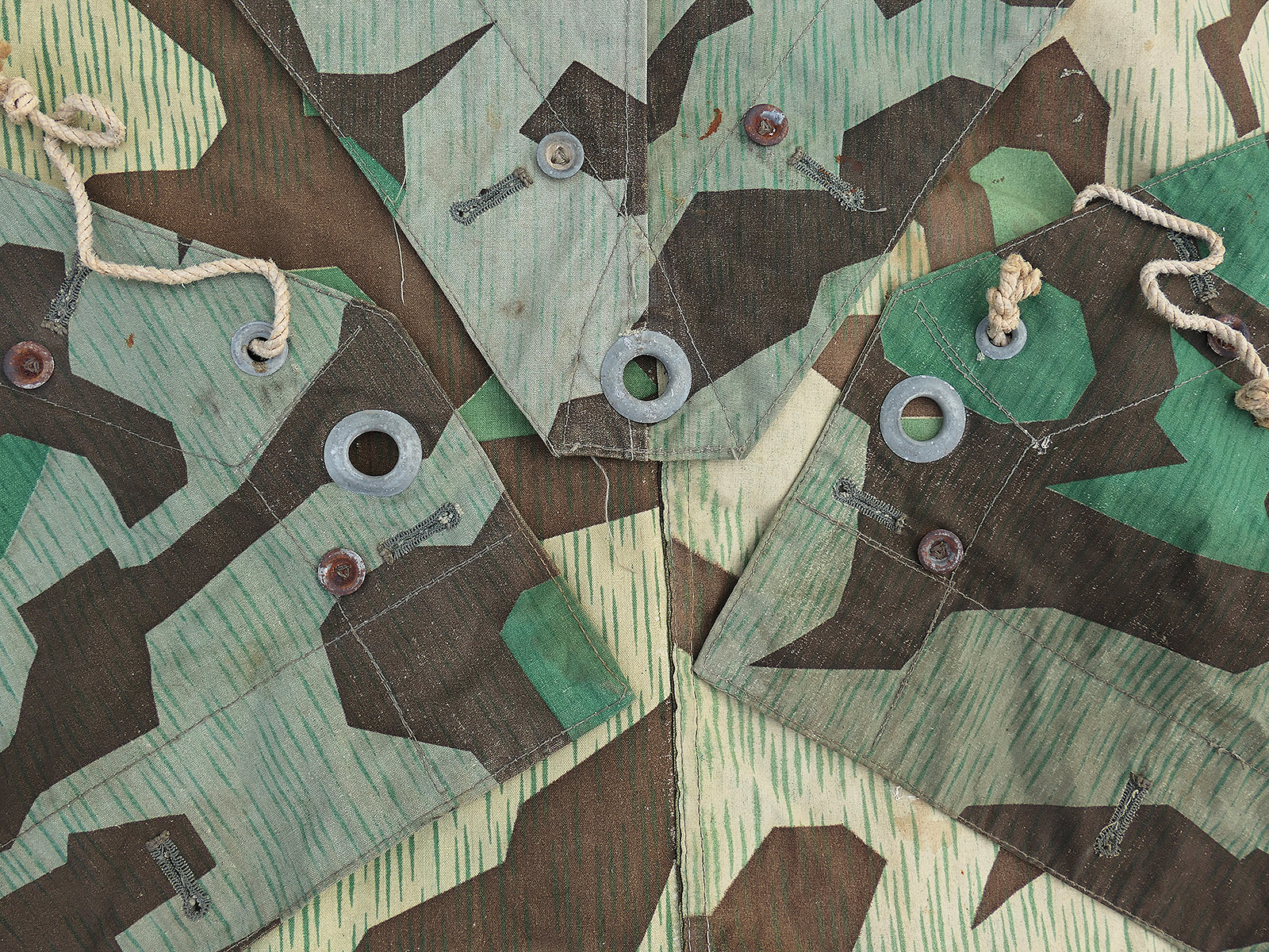 Wehrmacht Late-Period Original M31 Tent Canvas, Splinter Camouflage – RBNR. – Tent Fabric, Camouflage Tent Fabric, VERY NICE, BATTLE-WORN