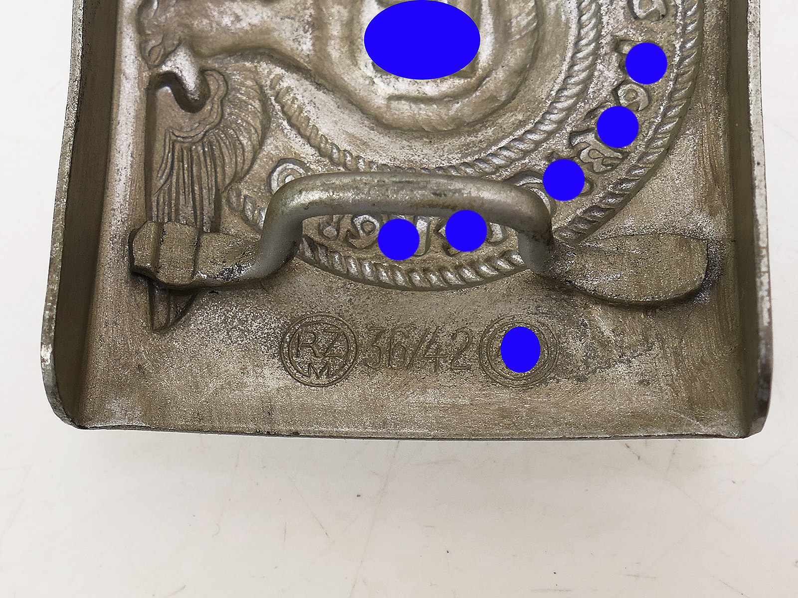 Waffen SS RZM 36/42 belt buckle, steel, with a beautiful patina – COLLECTION BATTLE WORN