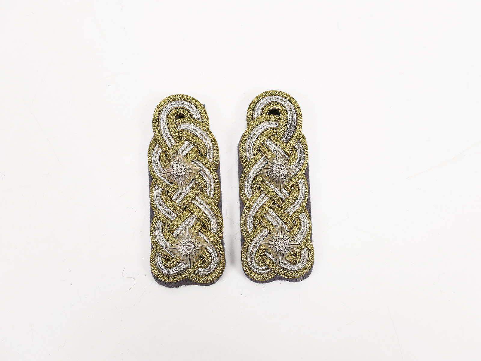 Single pair - epaulettes General / Obergruppenführer Waffen SS with stone grey backing for looping