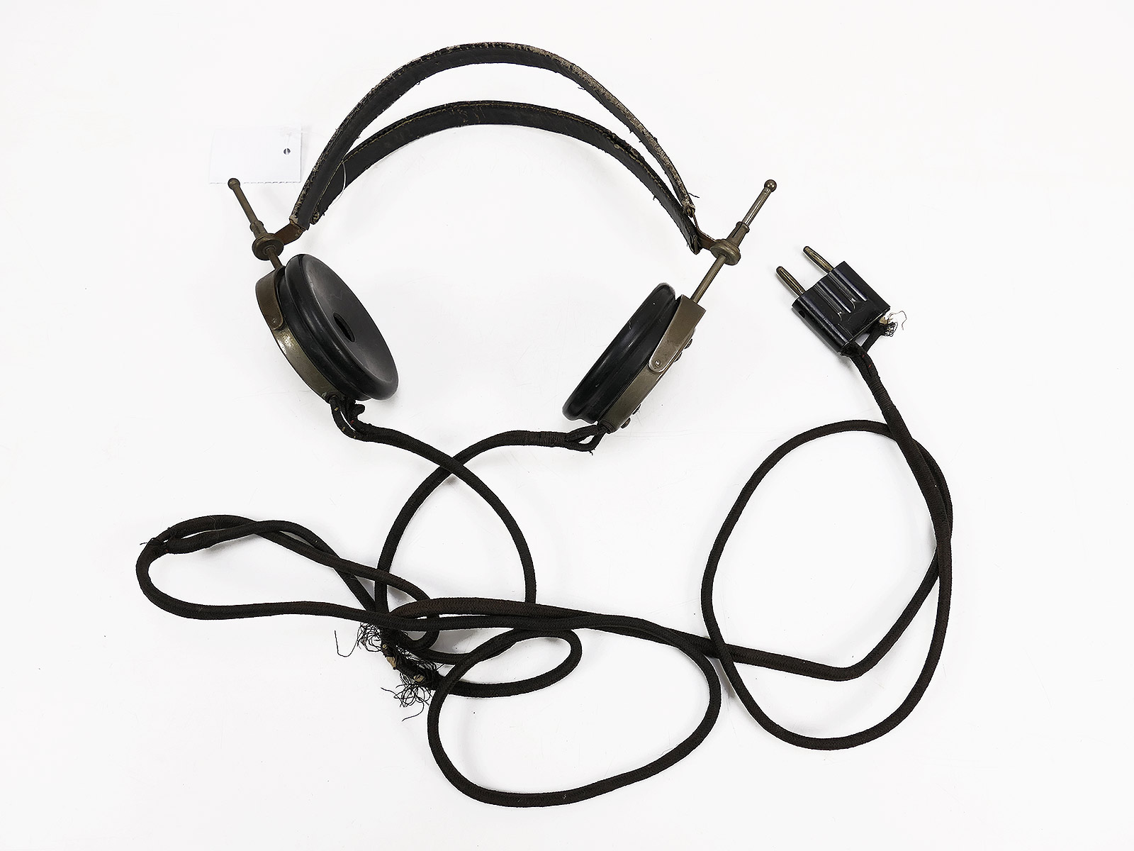 WW2 Wehrmacht Headset Radio with Dual Earpieces – COLLECTION BATTLE-WORN