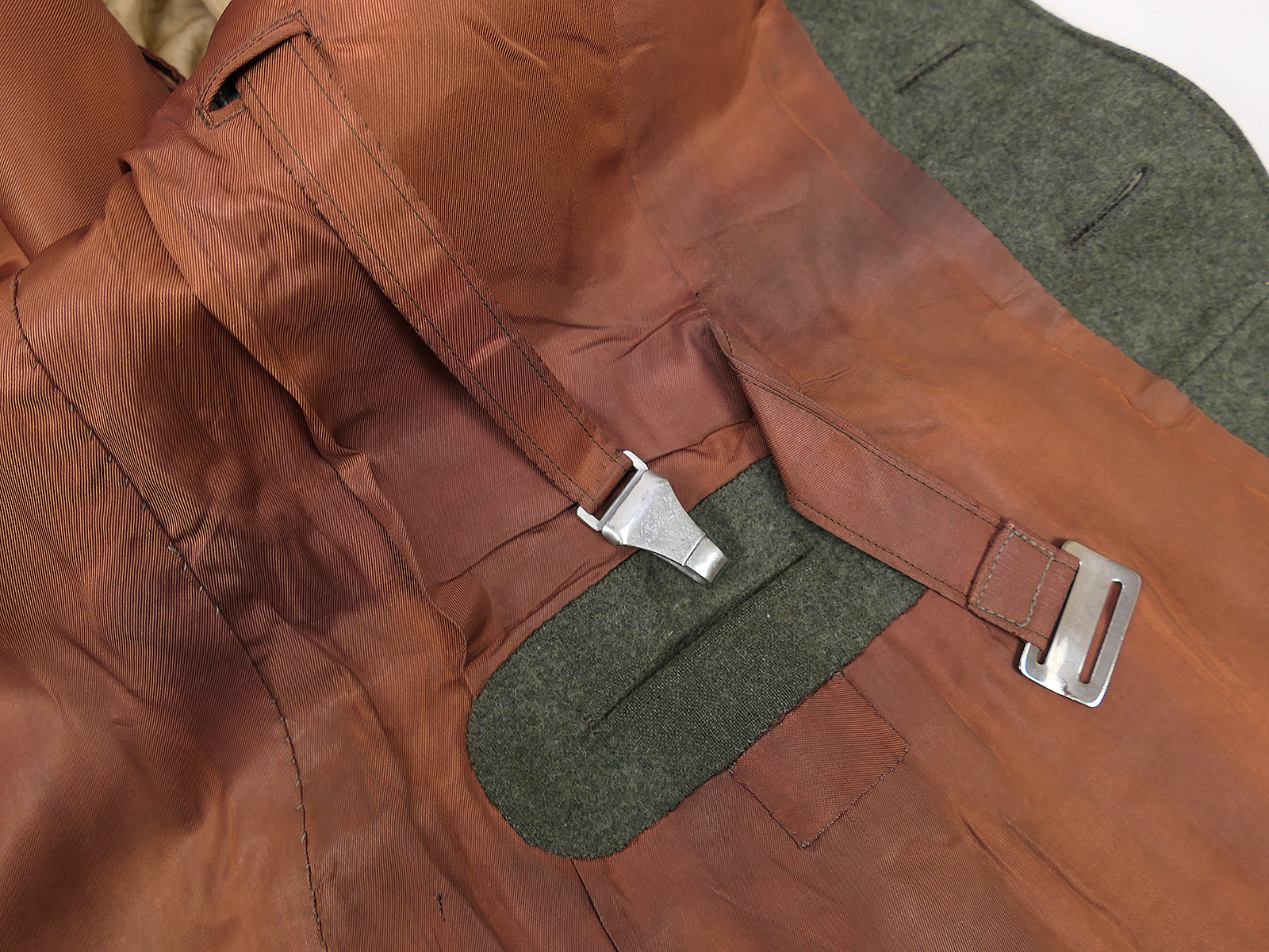 Original Wehrmacht Officer’s Field Jacket M36, Captain, Artillery, complete with breeches – COLLECTION