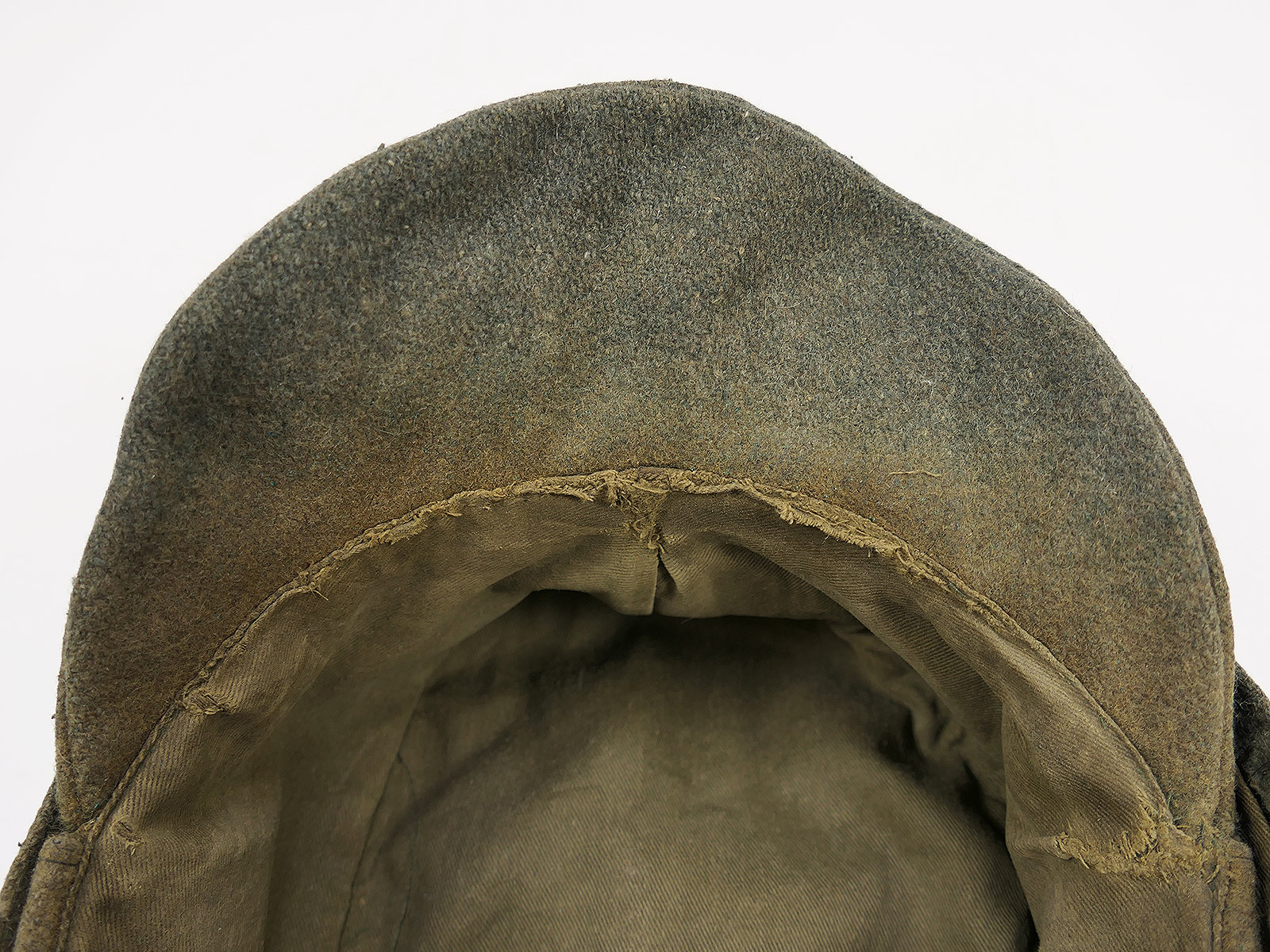 Army M43 field cap, FADE OUT, size 57, with original trapezoid detailing – COLLECTION