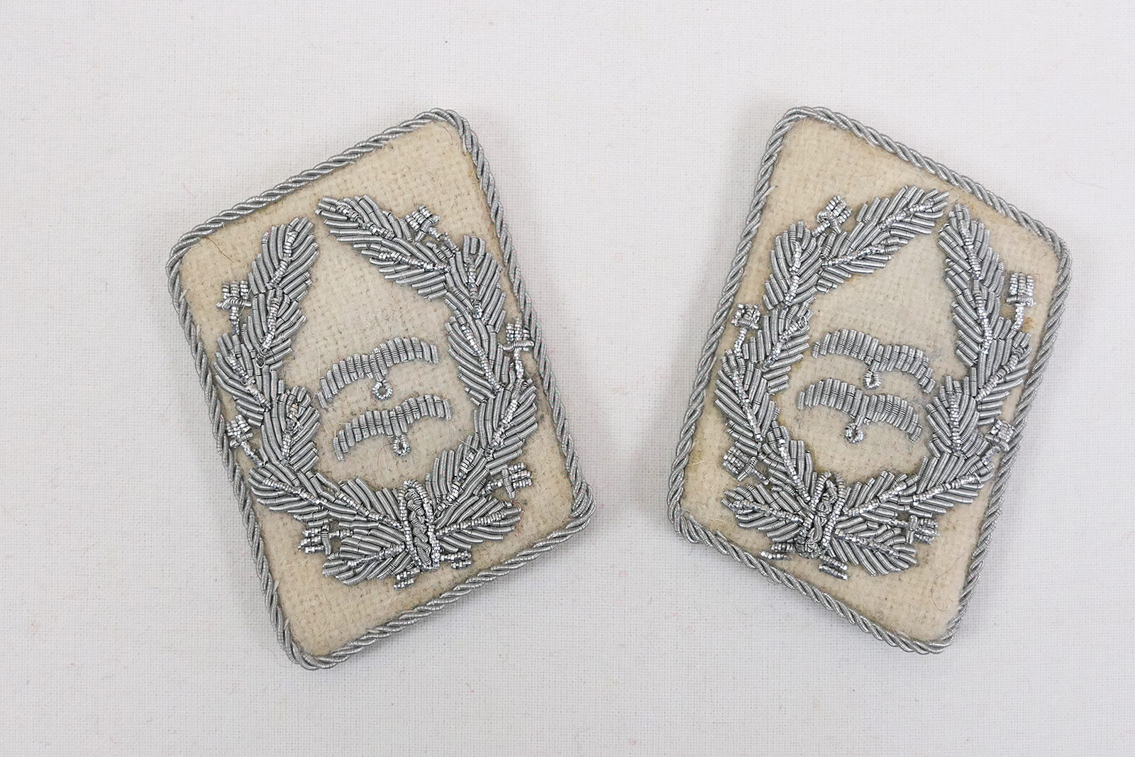 Collar mirror air force lieutenant