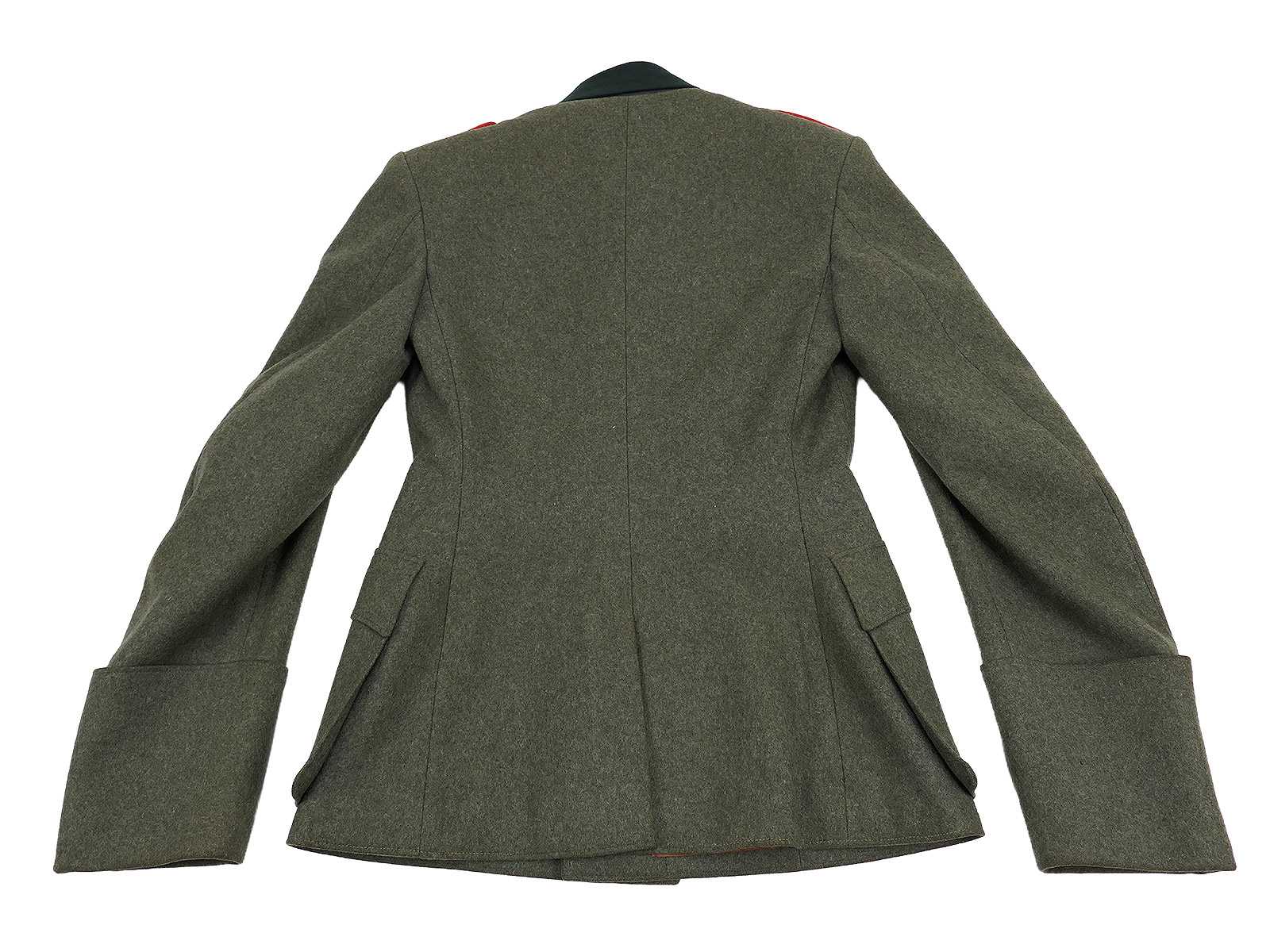 Original Wehrmacht Officer’s Field Jacket M36, Captain, Artillery, complete with breeches – COLLECTION