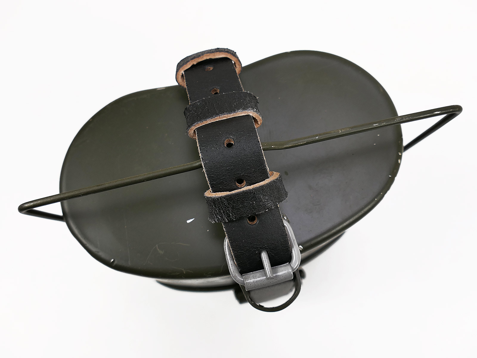 SET: Wehrmacht-style tableware and cookware with straps / leather straps
