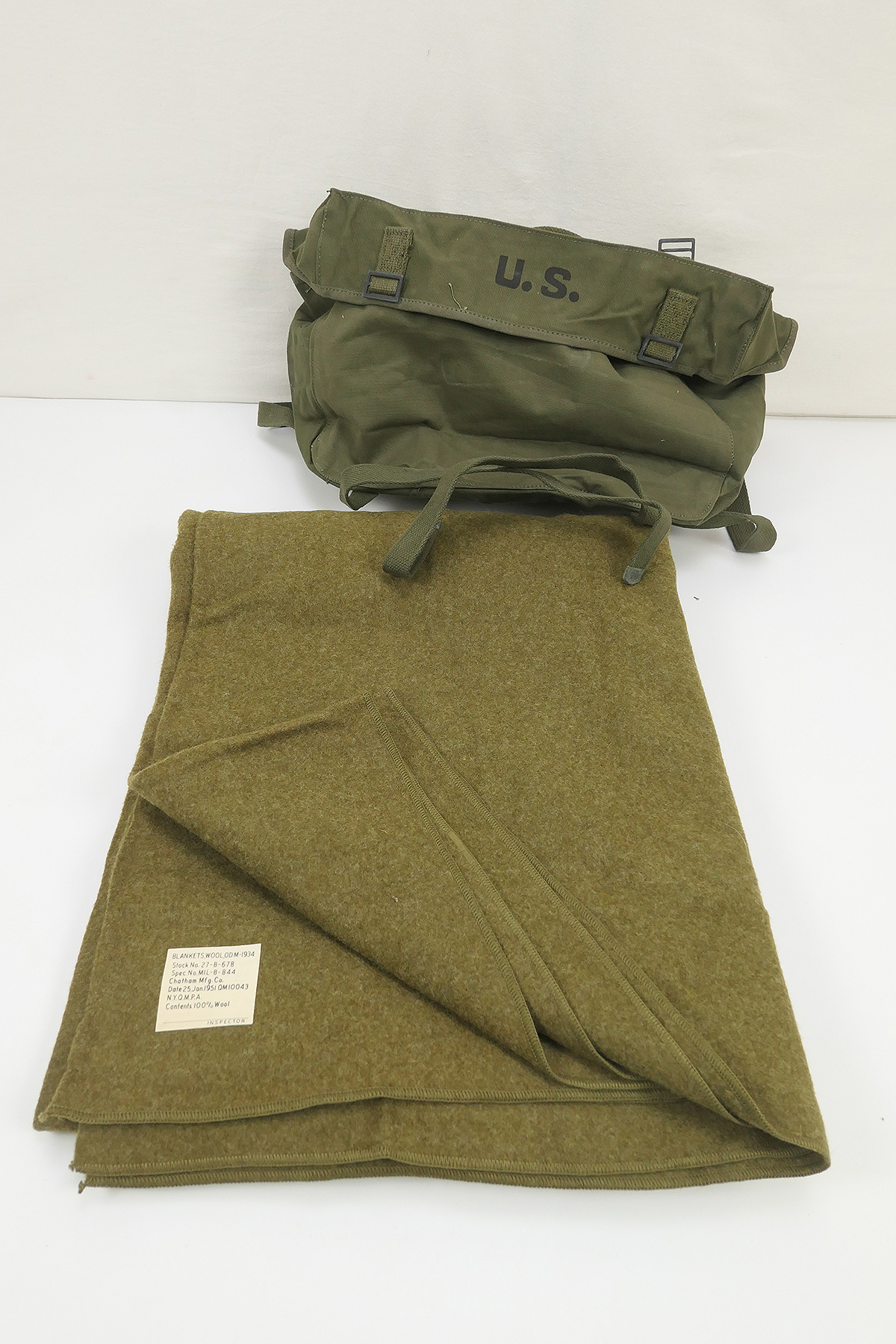 P1500621 #A US Pack Field Cargo M-1945 bag + US Wool virgin Blanket blanket 1951