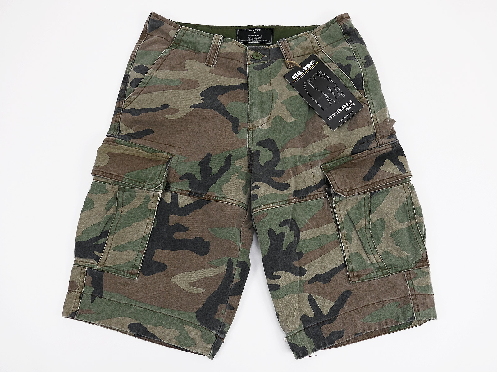 US Vintage Shorts Prewashed Woodland Camouflage Bermudas