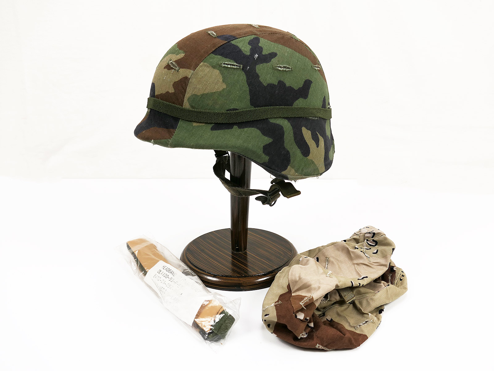#62 US PASGT combat helmet Combat Helmet size Large with US Desert + Woodland helmet cover