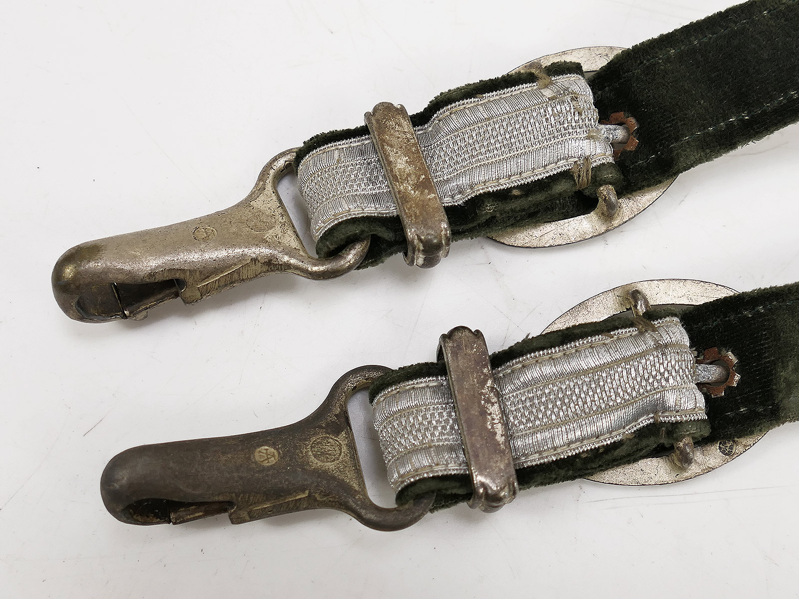 Wehrmacht dagger hanger for the Army officers’ dagger – Assmann COLLECTION