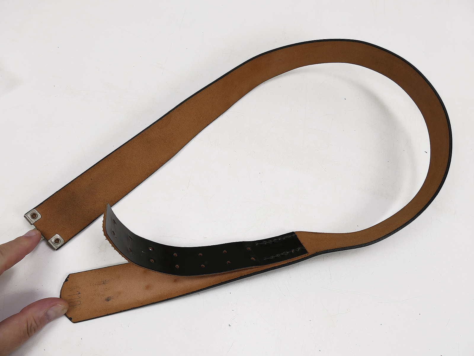 Vintage leather belt / belt strap, 110cm, COLLECTION BATTLE WORN