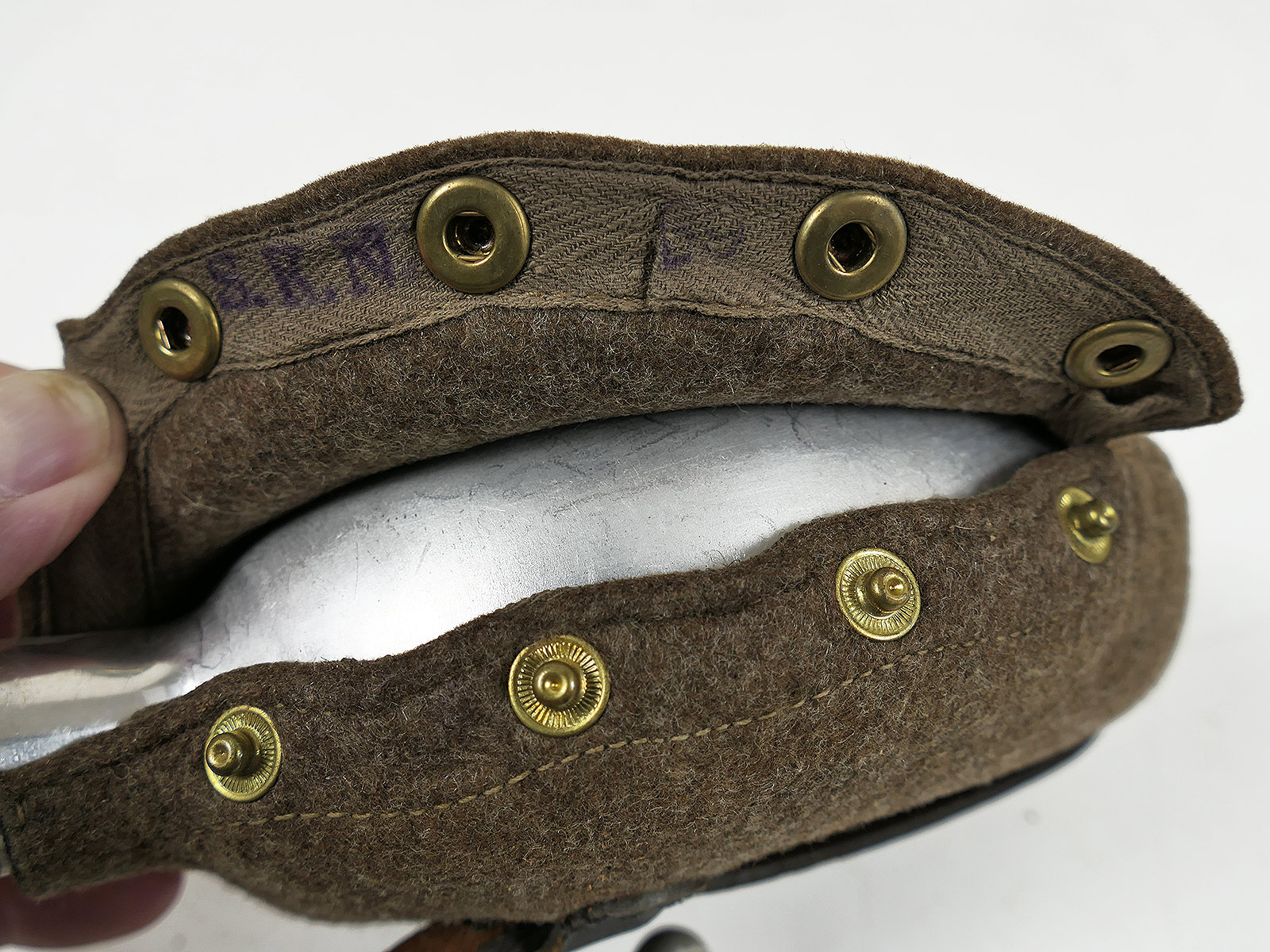 Wehrmacht SKN39 canteen with aluminium cup – COLLECTION BATTLE WORN