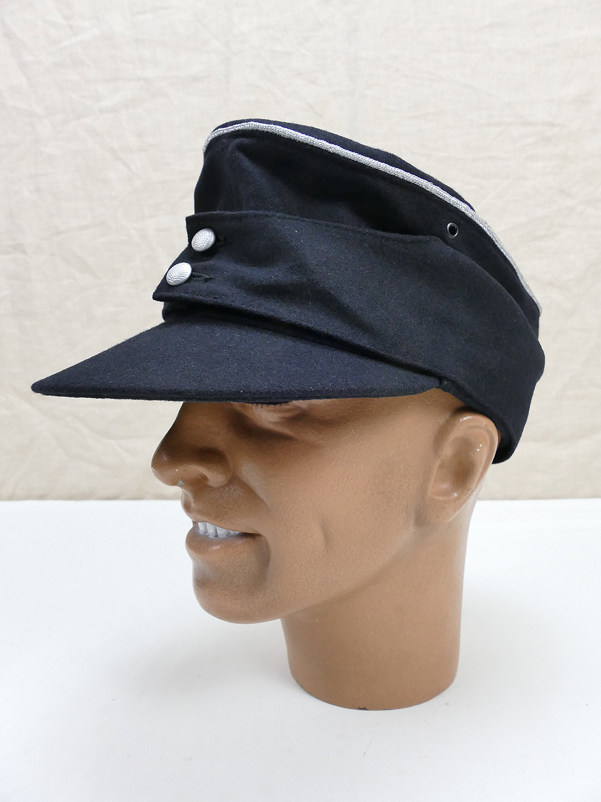 P1200971 Wehrmacht Panzer field cap M43 black model M-1943 Baschlik cap officer