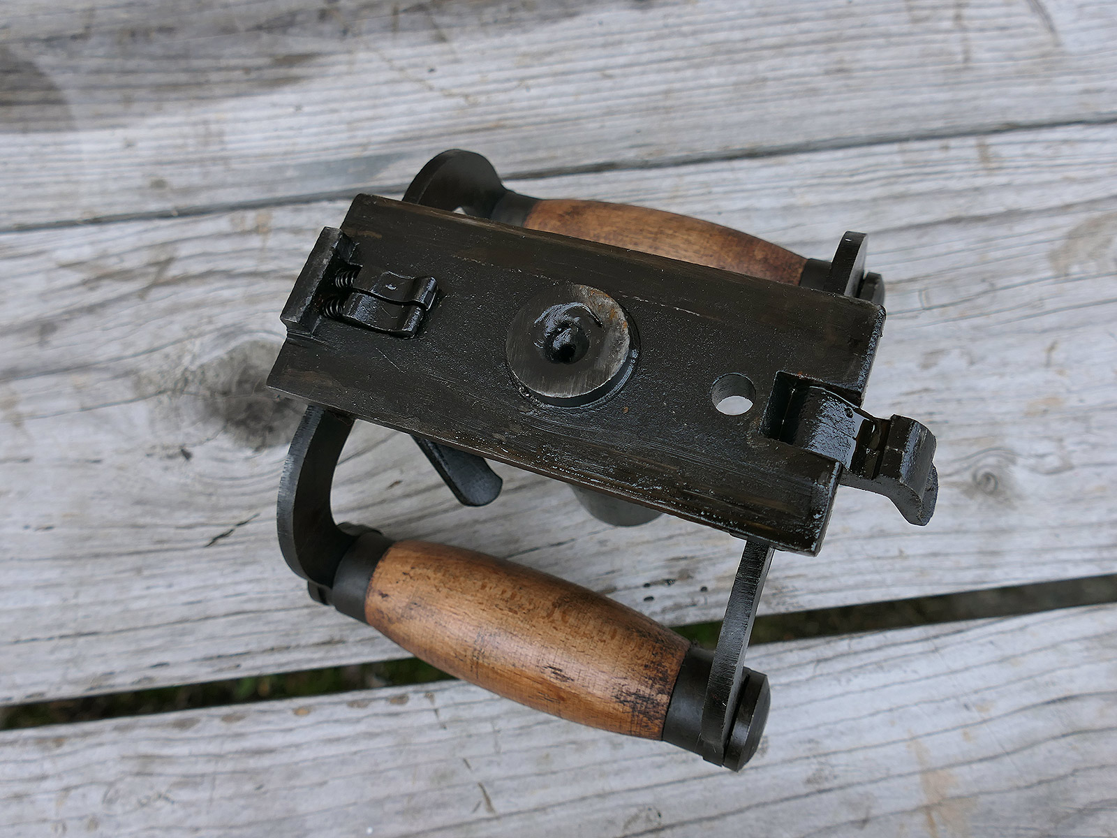 #A Browning Machine Gun MG Cal. 50 M2 Jeep Mount Tripod – Model – 1:1 metal replica, barrel can be dismantled