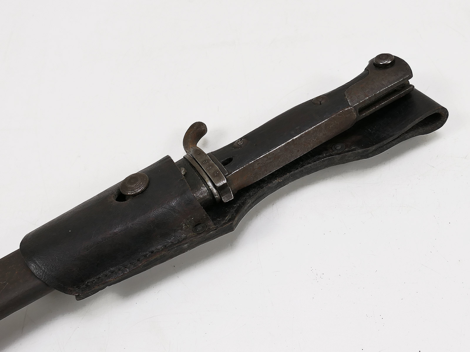 WK1 M98/05 bayonet, Mauser A.G. Oberndorf 1916, with acceptance mark and belt lug