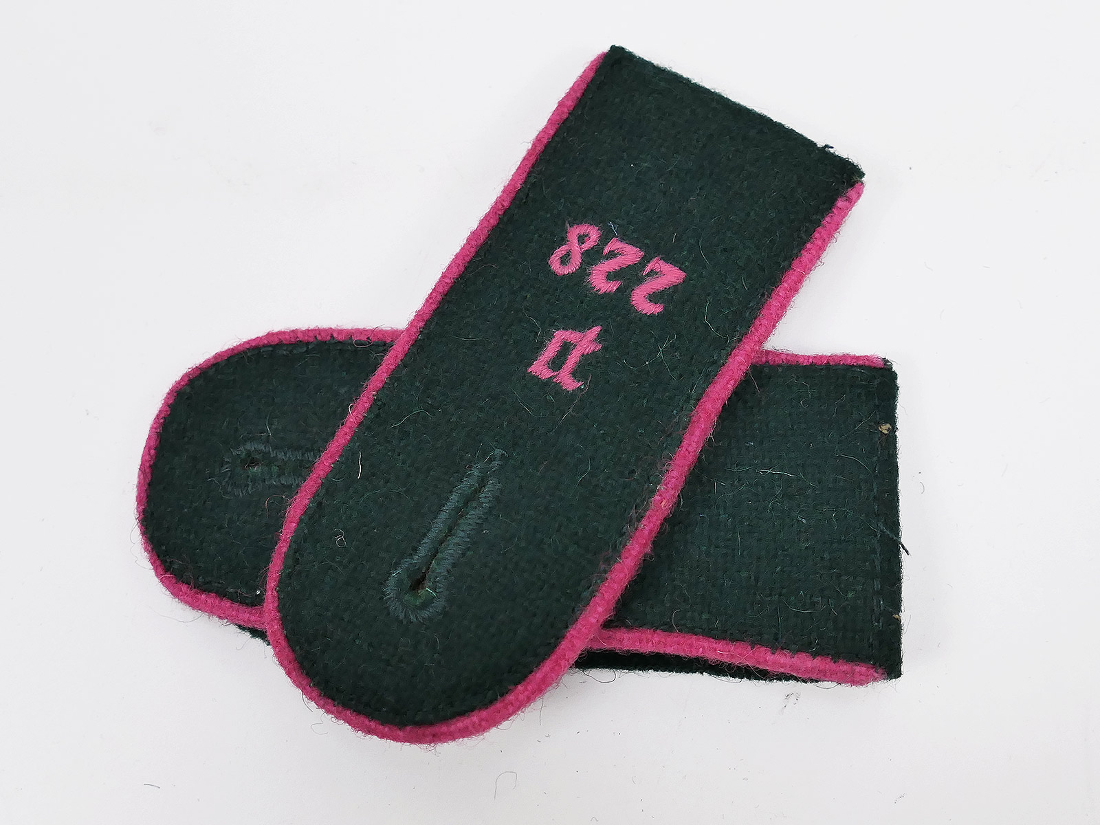 P1612734