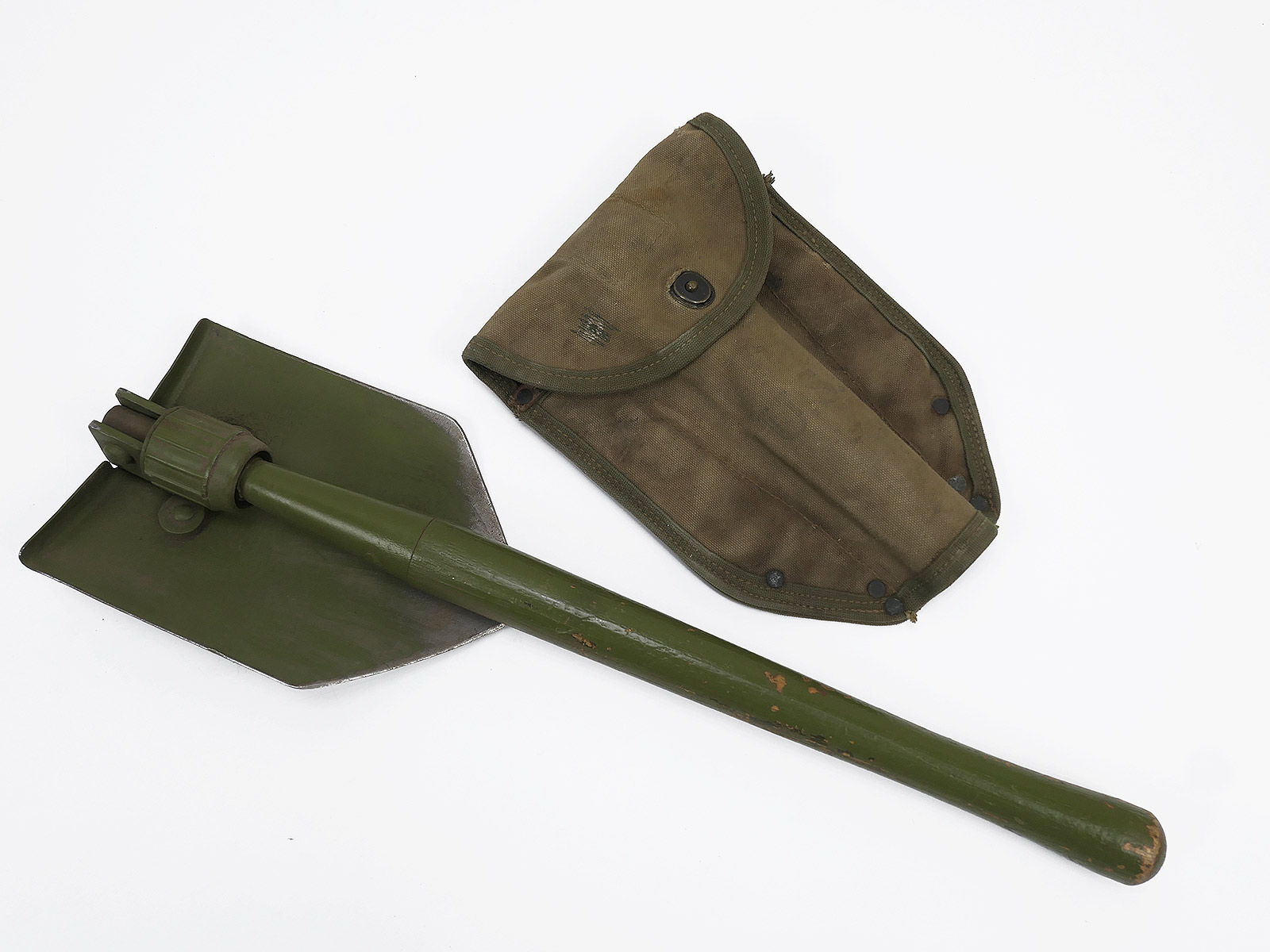 ORIGINAL US ARMY WW2 Folding Spade AMES 1945 with Pocket Entrenching Tool