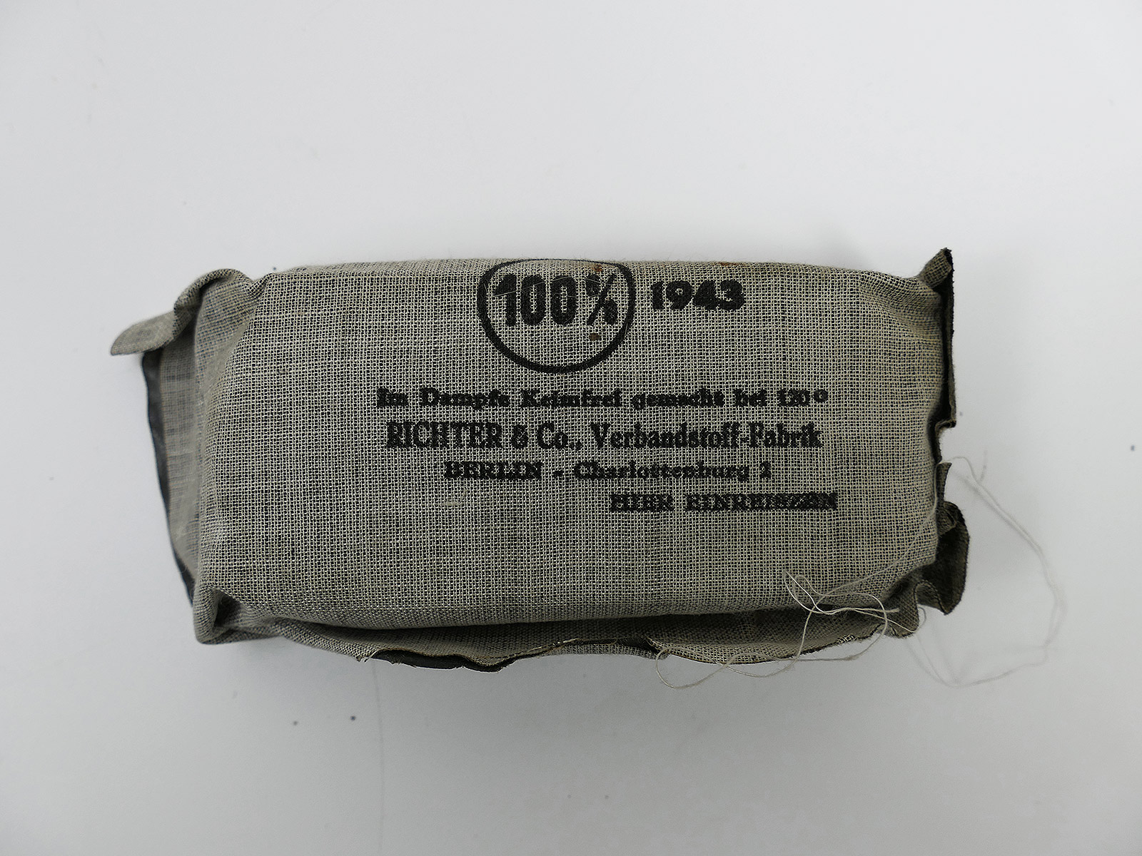 #1/ Wehrmacht first aid kit 1943 first aid WK2 field blouse first aid kit 11.5x5.5cm 