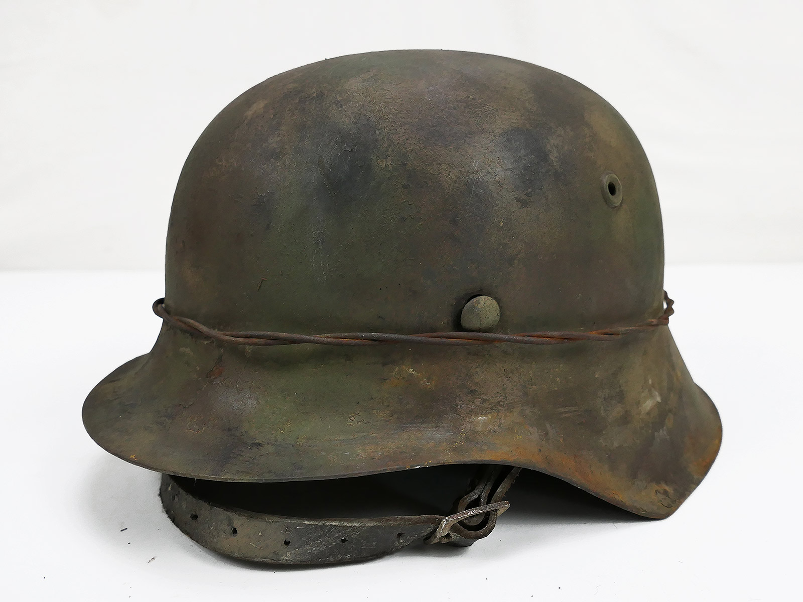 P1760010 Steel helmet M42 Normandy camouflage helmet with wire - Antique Battleworn