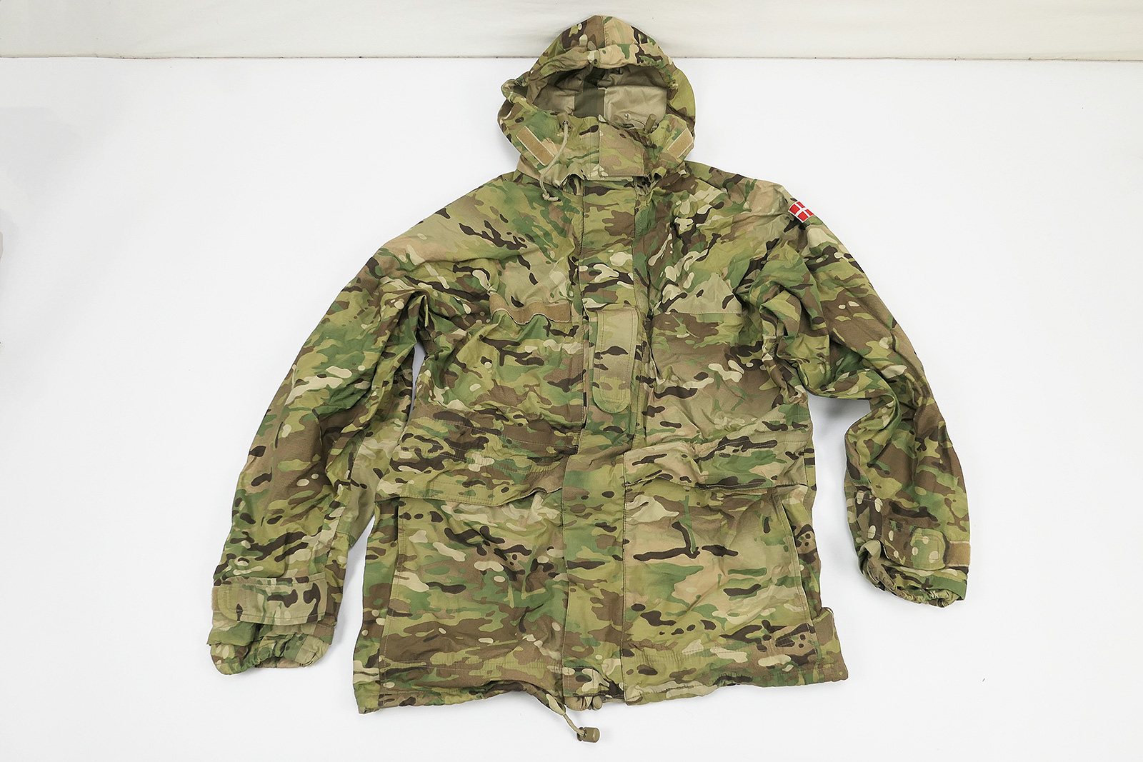 Denmark Gore-tex waterproof jacket size S Multicam 2017