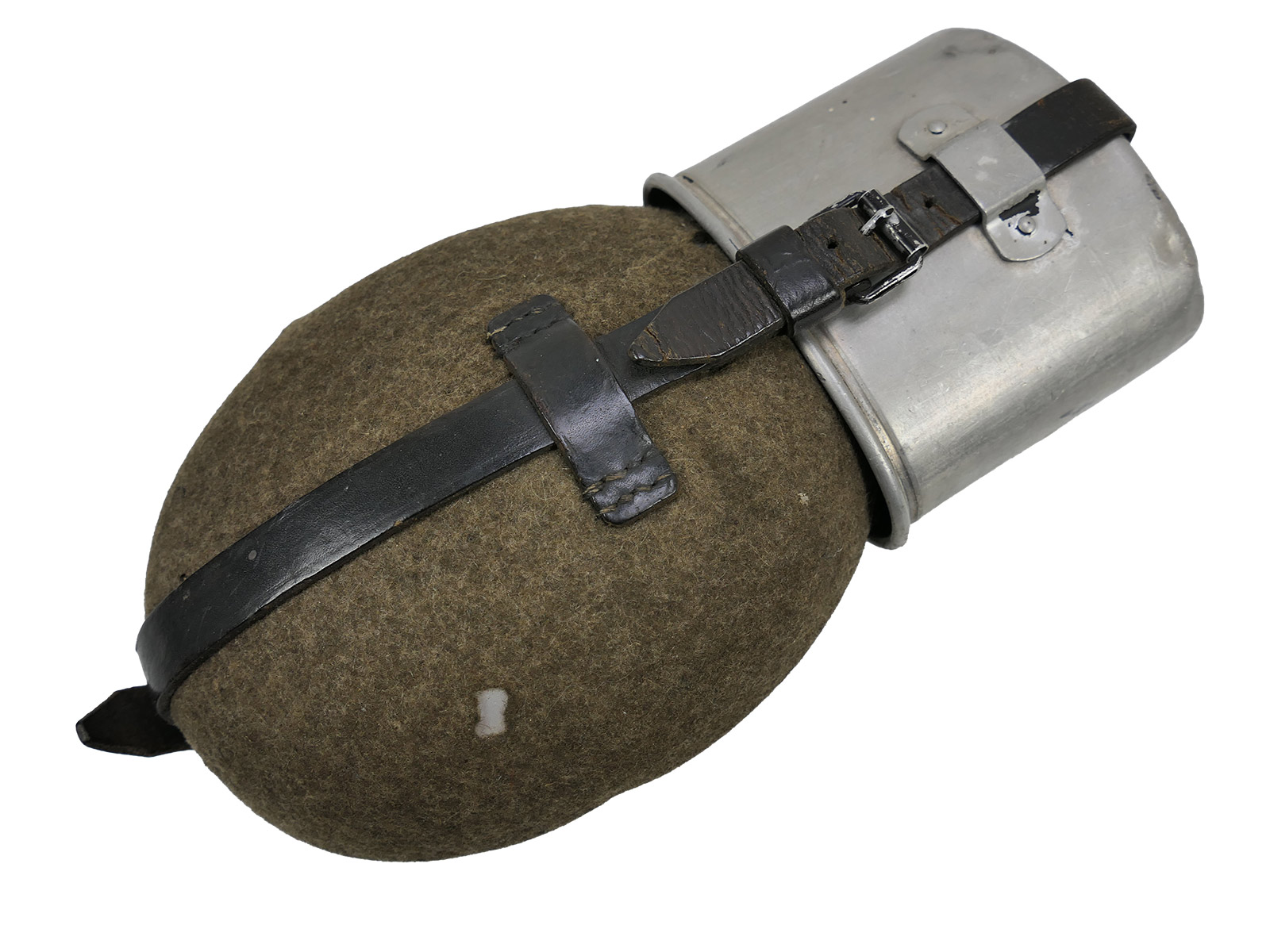 Wehrmacht ESB40 canteen with original aluminium cup WAL39  COLLECTION BATTLE WORN