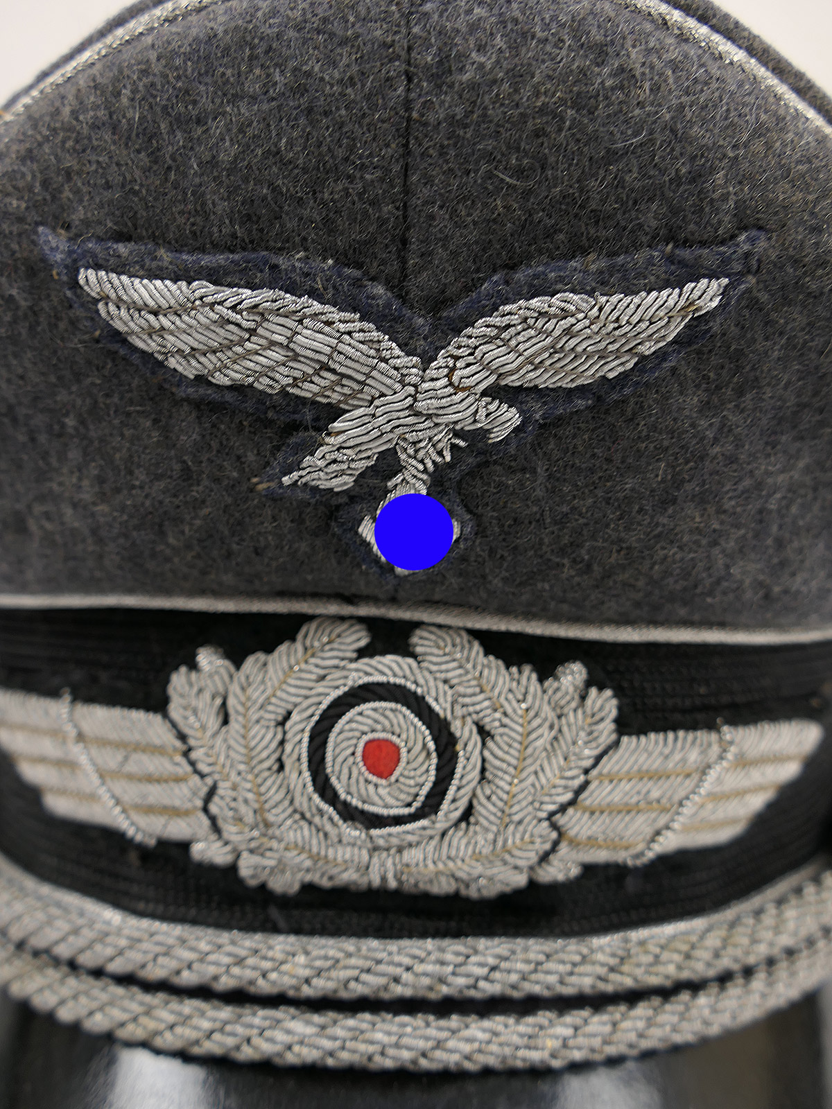 Original LUFTWAFFEN officer’s peaked cap with hand-embroidered details – COLLECTION