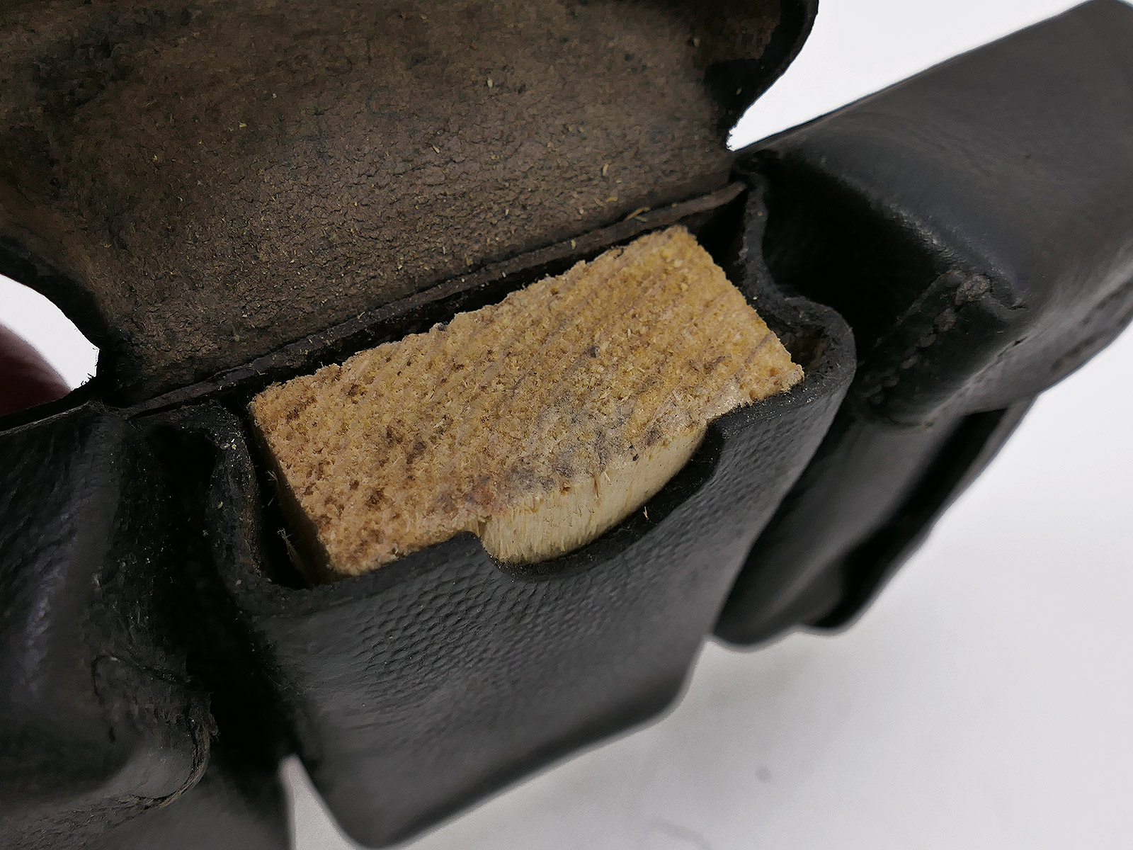One-off item – Wehrmacht K98 3-round cartridge pouch, black, ORIGINAL, with manufacturer’s mark, 1937 COLLECTION