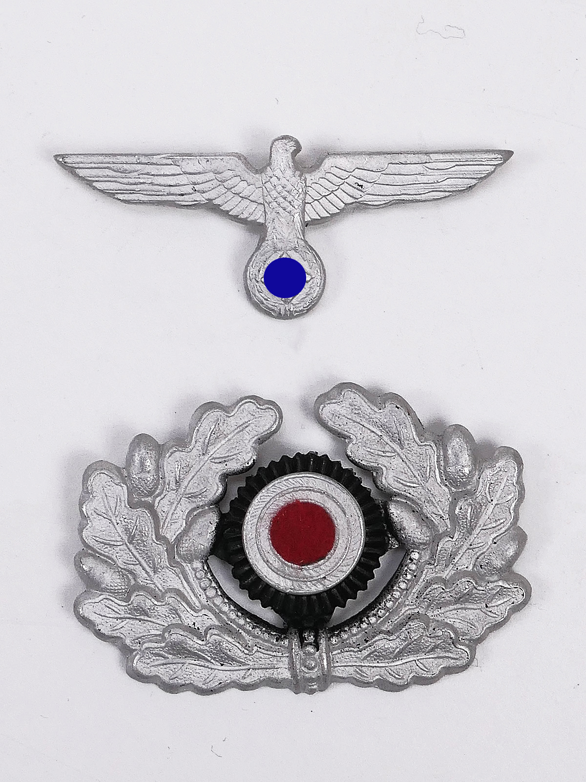 P1446671mS3ZodIIzXQx4 Wehrmacht set Assmann effects cap eagle + oak leaf wreath with cockade for peaked cap