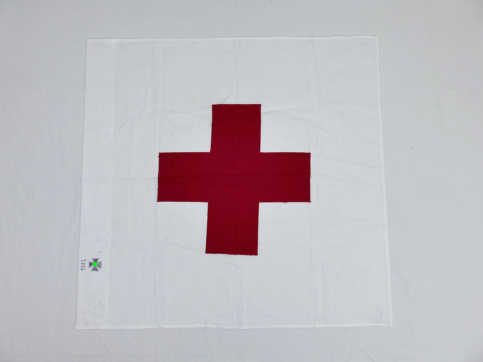 Wehrmacht Red Cross flag medic flag with loop
