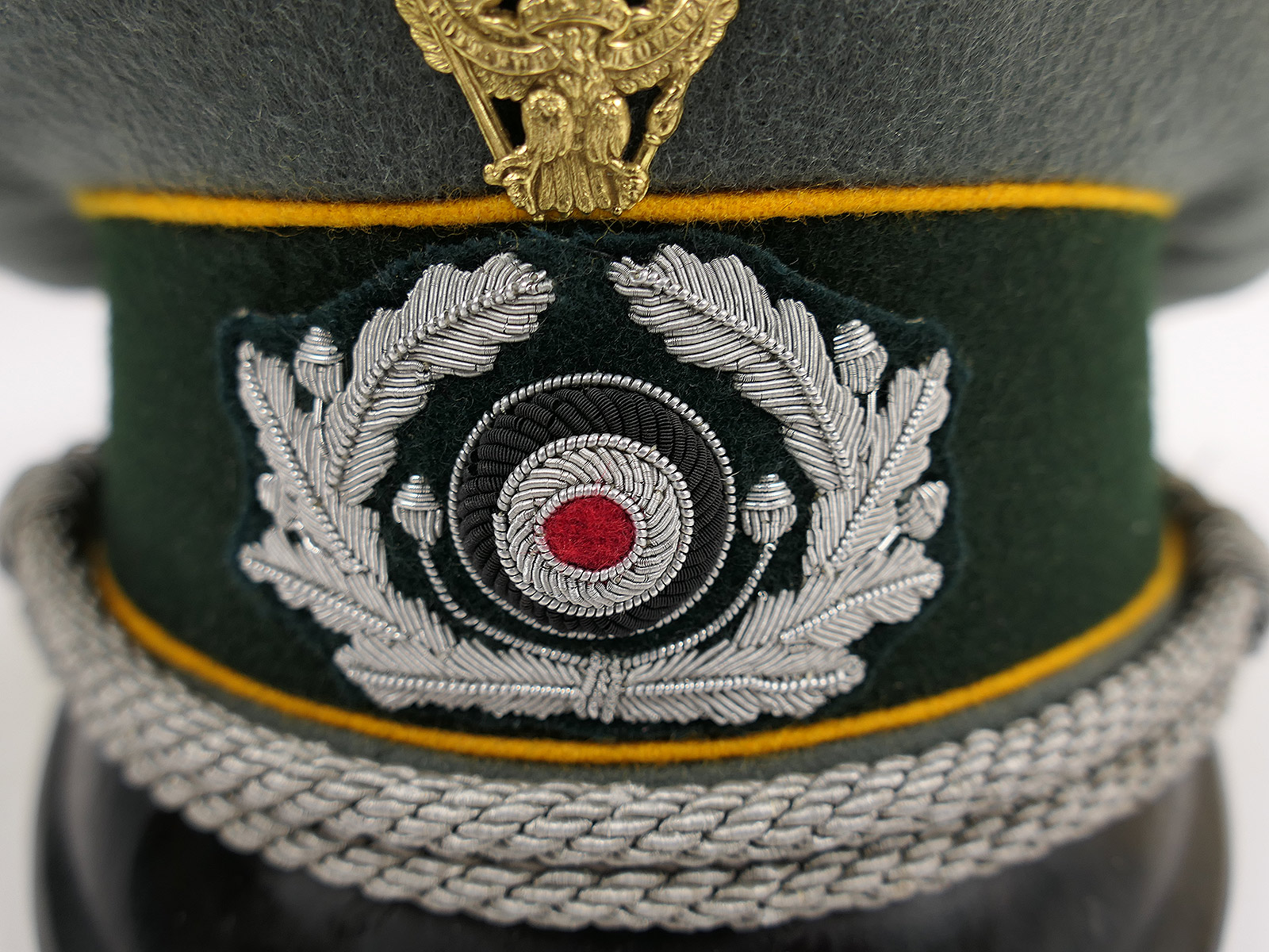 Wehrmacht peaked cap, Cavalry Regiment 6 officer’s cap with Schwedt eagle, size 56, premium museum-quality reproduction, COLLECTION