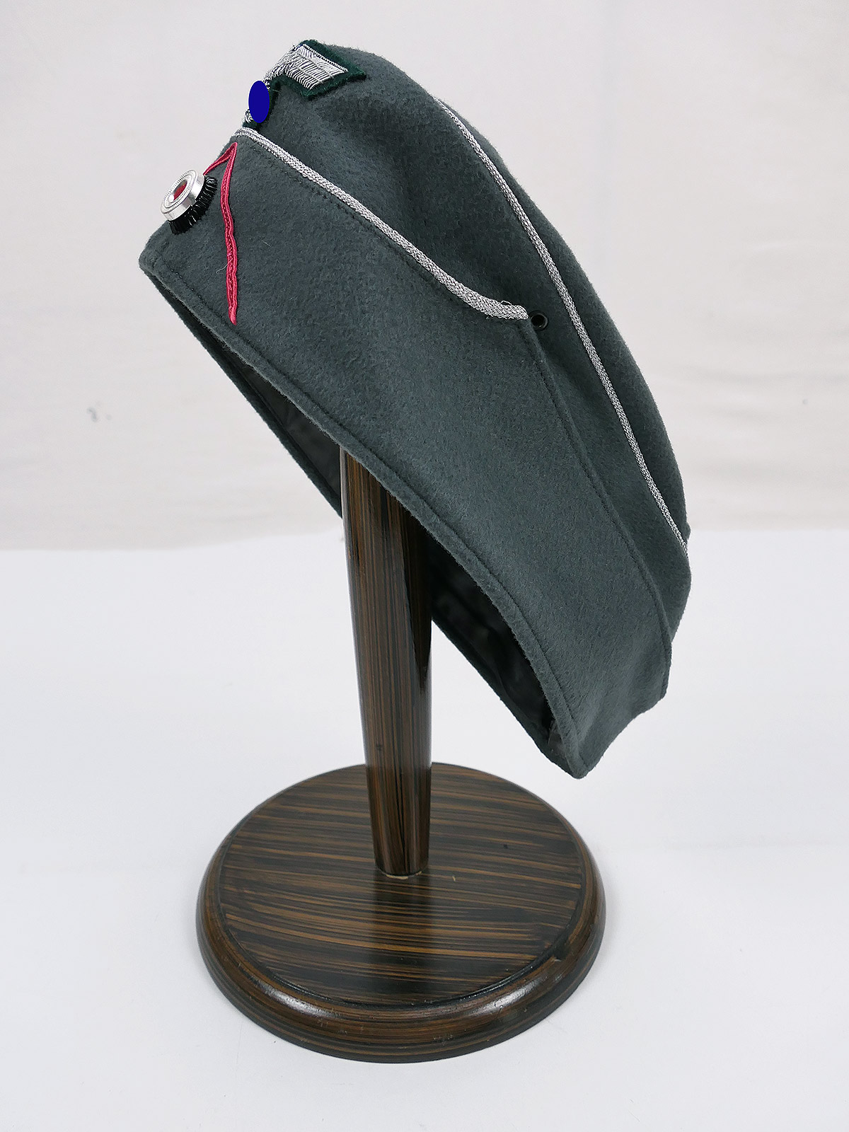 Wehrmacht officer's shuttle tank destroyer with cap eagle and cockade size 58 from museum