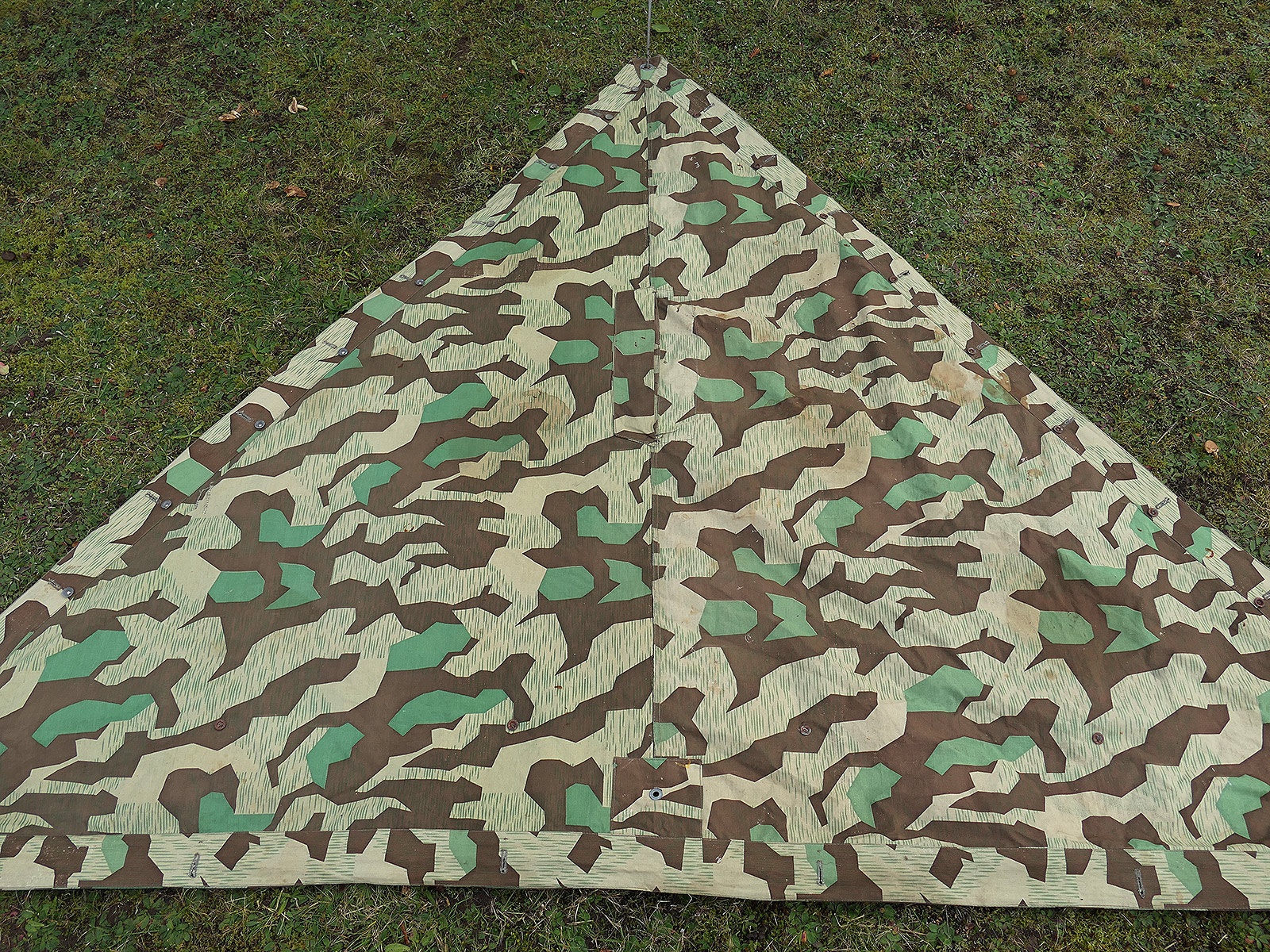 Wehrmacht Late-Period Original M31 Tent Canvas, Splinter Camouflage – RBNR. – Tent Fabric, Camouflage Tent Fabric, VERY NICE, BATTLE-WORN