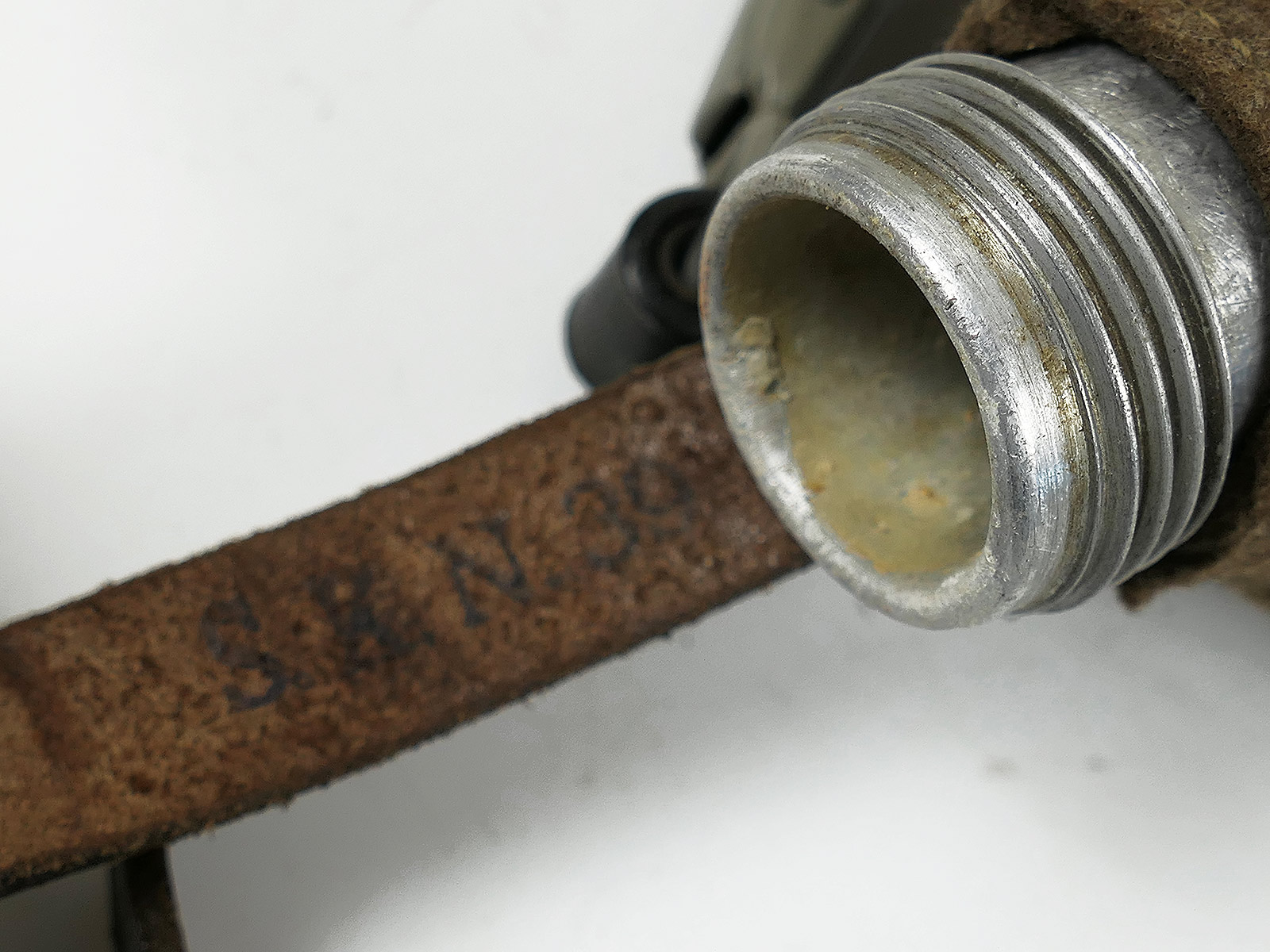 Wehrmacht SKN39 canteen with aluminium cup – COLLECTION BATTLE WORN