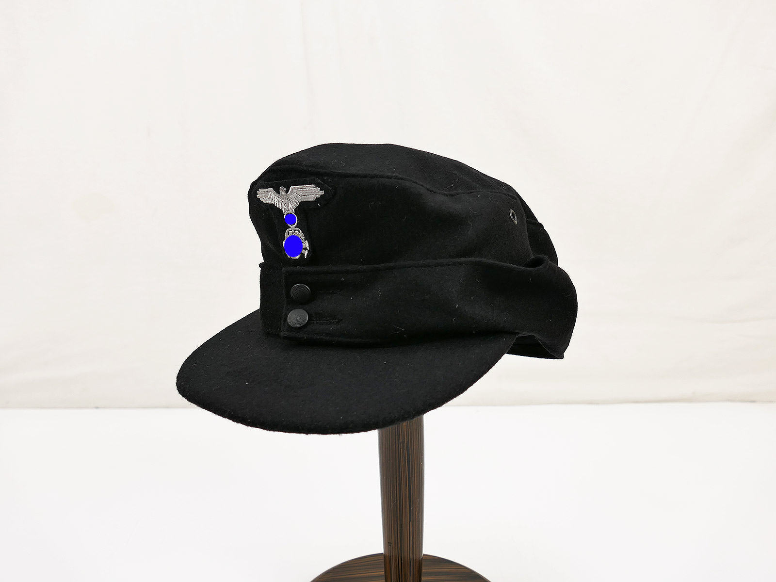 Waffen-SS M43 tank cap, M1943 field cap with skull and crossbones and cap eagle insignia, size 61