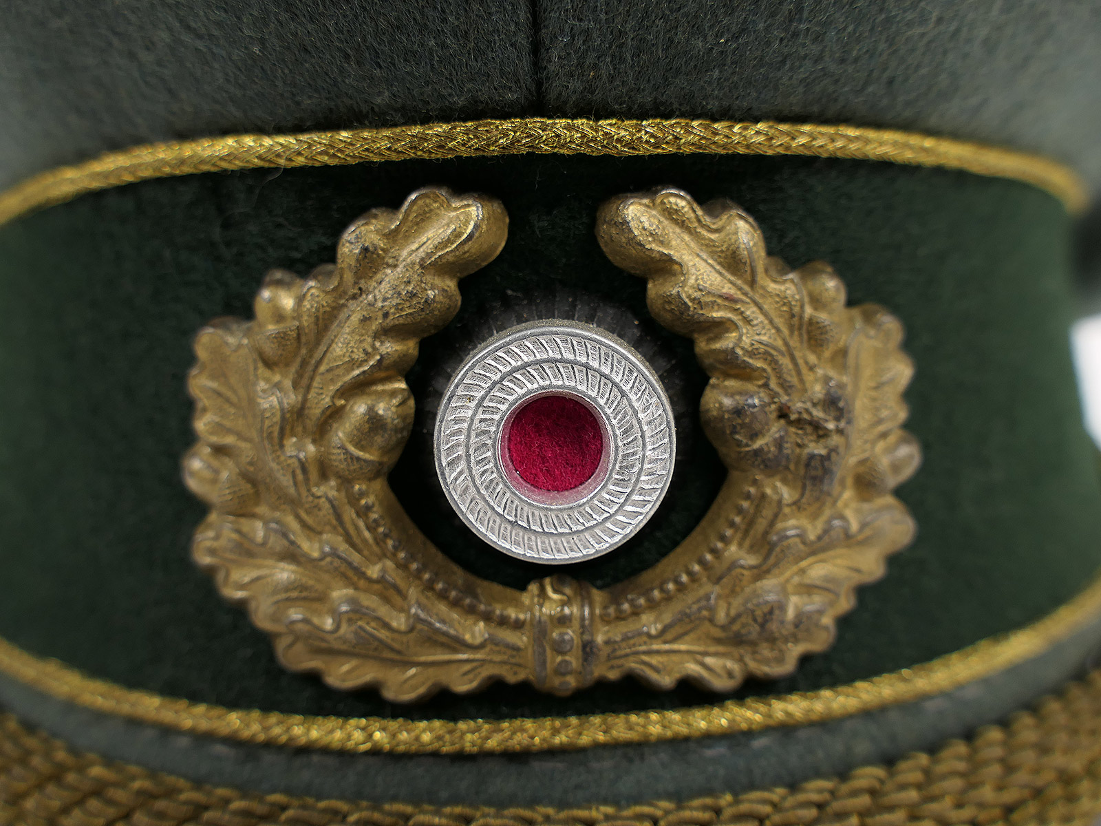 Antique Wehrmacht General’s peaked cap, size 58, with excellent patina – COLLECTION BATTLE WORN