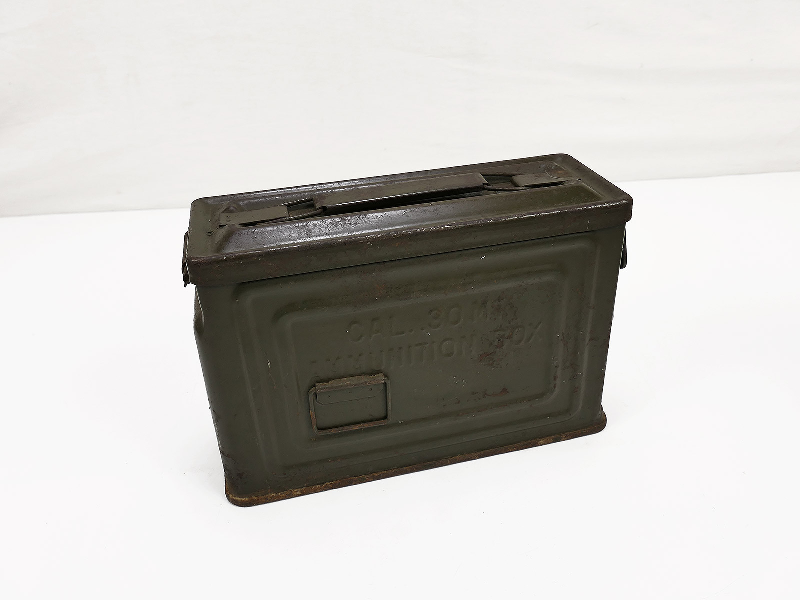 #3/ Original US ARMY WW2 Ammunition AMMN Box Cal .30 M2 Ammunition box 250 rounds Collection BATTLE WORN
