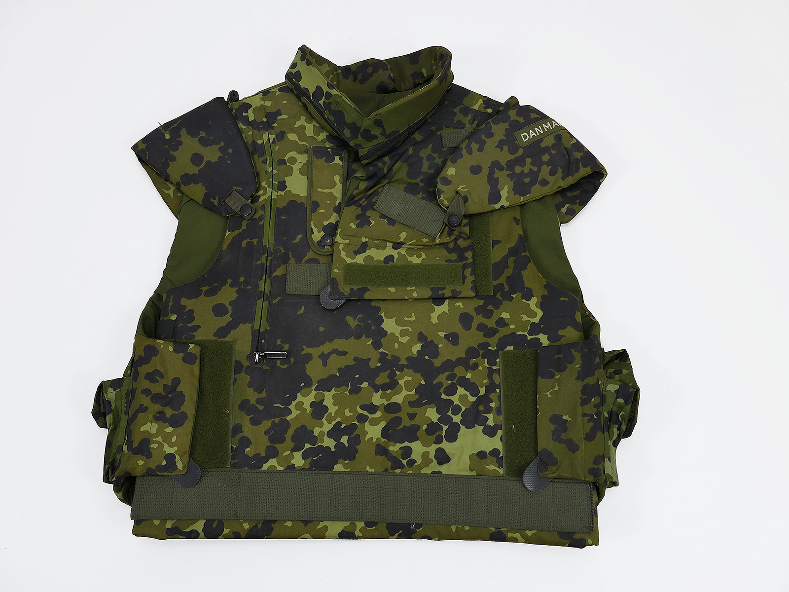 #3/ Danish Desert Fragmentation Protective Vest Woodland MEDIUM with Softshell - Fragmentation Protective Vest Denmark