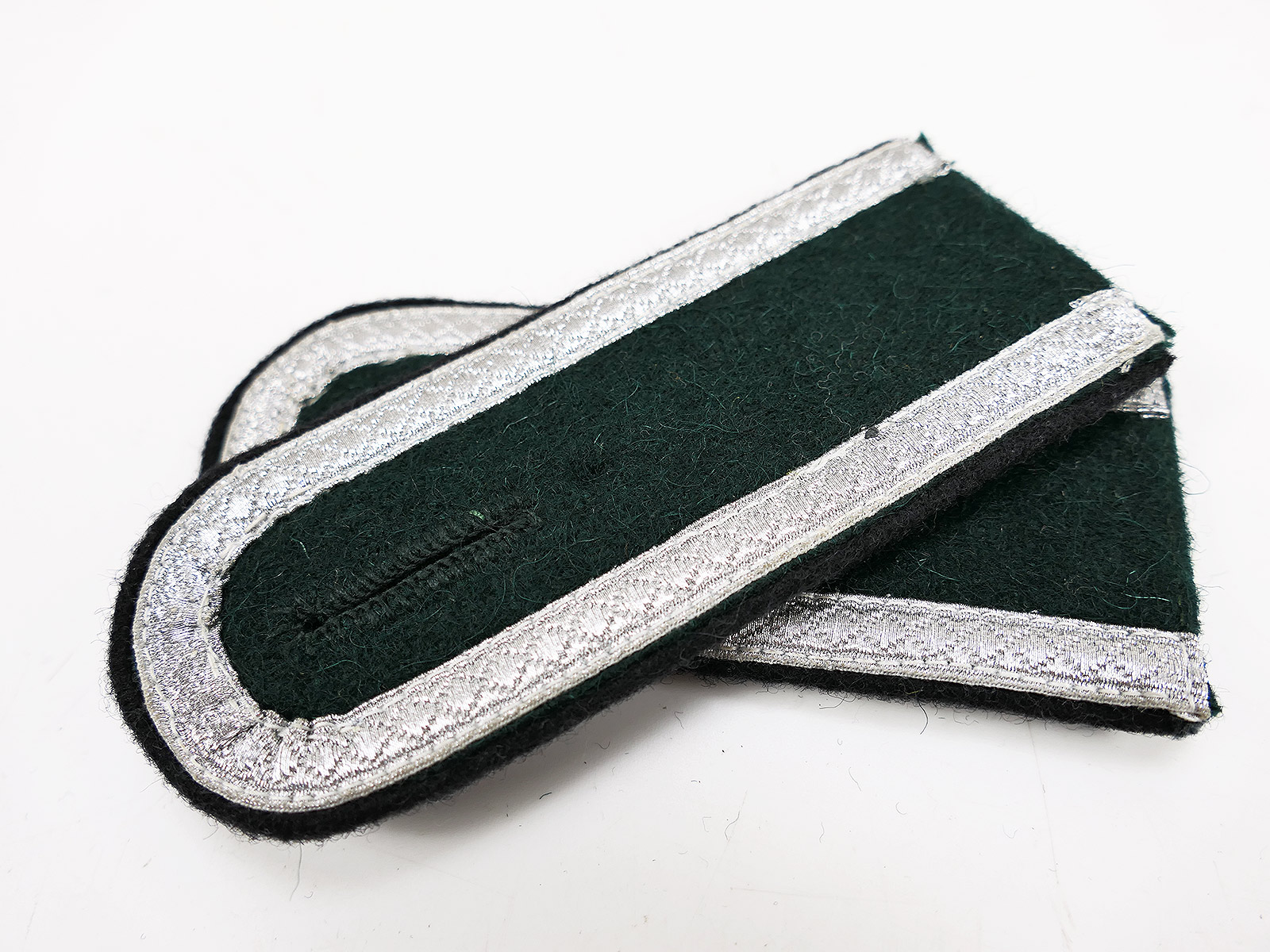 Wehrmacht M36 epaulettes for non-commissioned officers in the Sappers Corps, for the M1936 field tunic